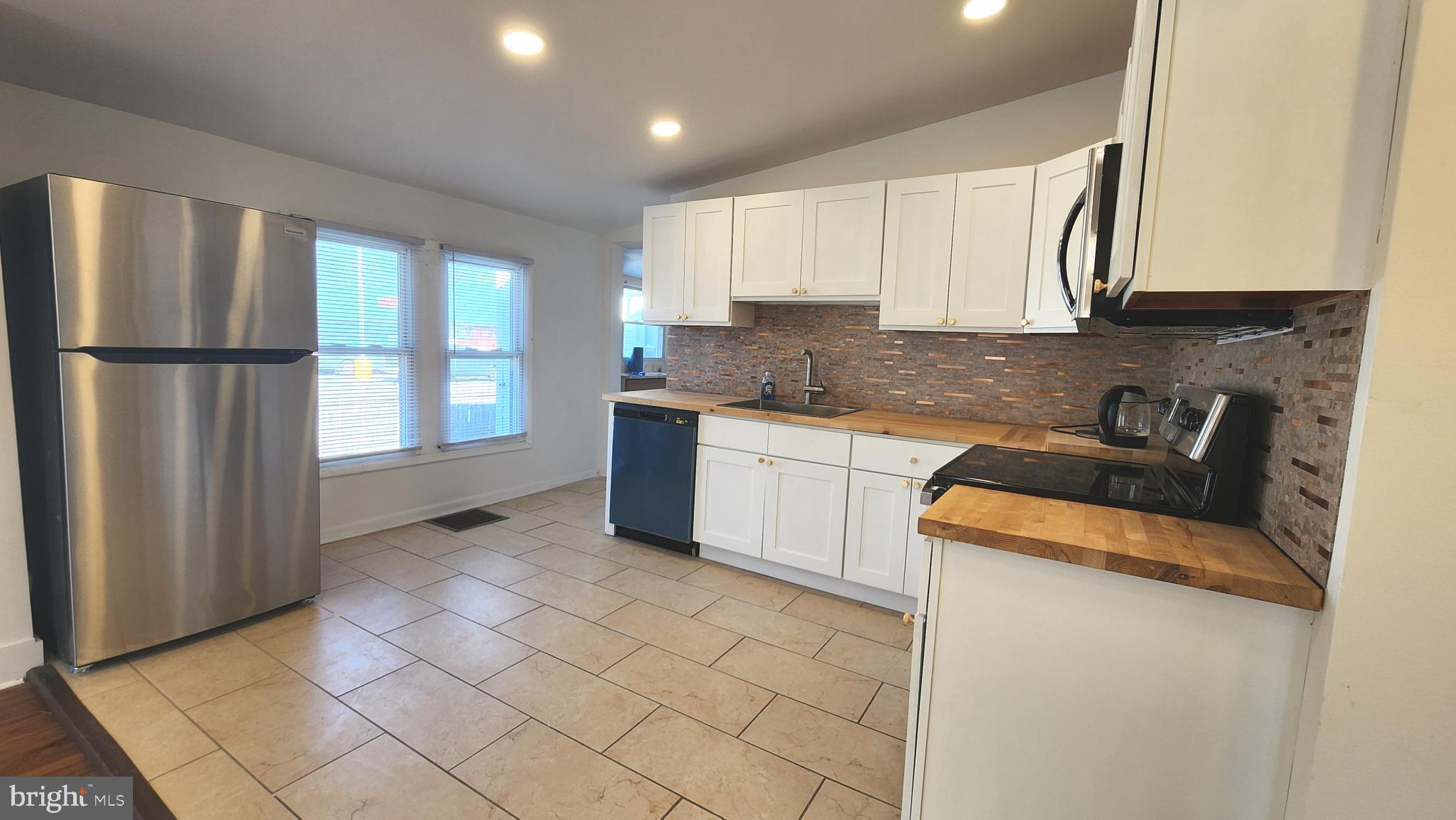 1303 NEWPORT GAP PIKE