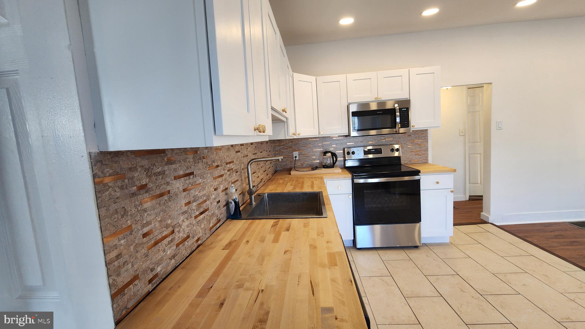 1303 NEWPORT GAP PIKE