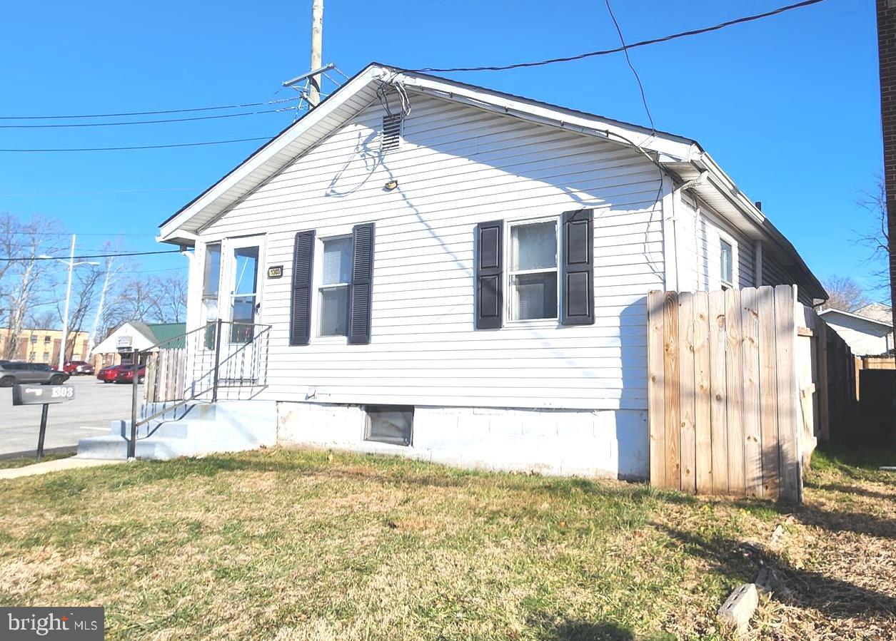 1303 NEWPORT GAP PIKE