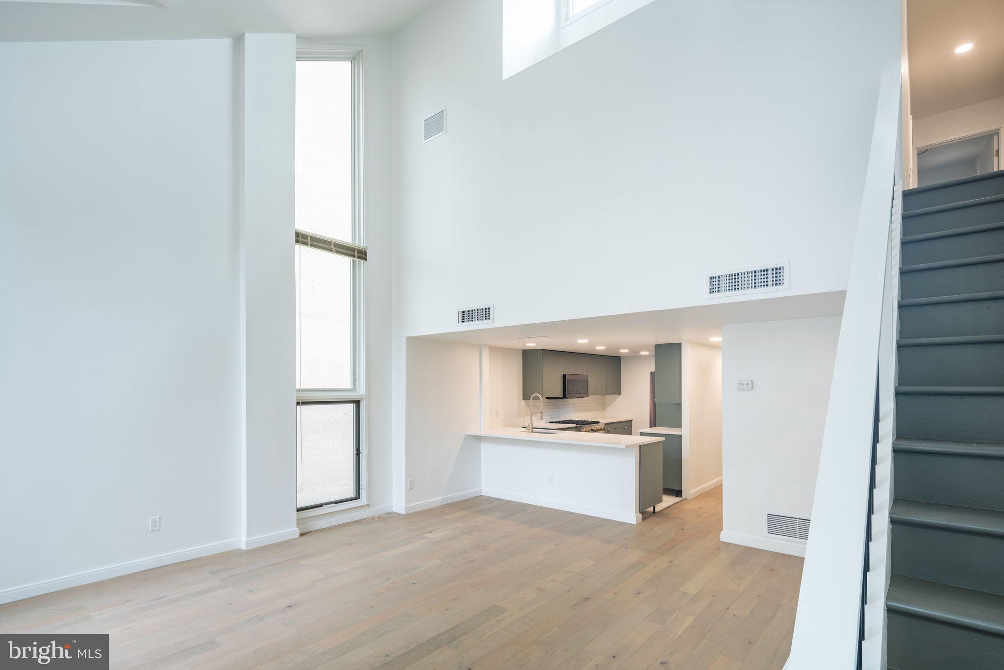 14 SAINT JAMES COURT