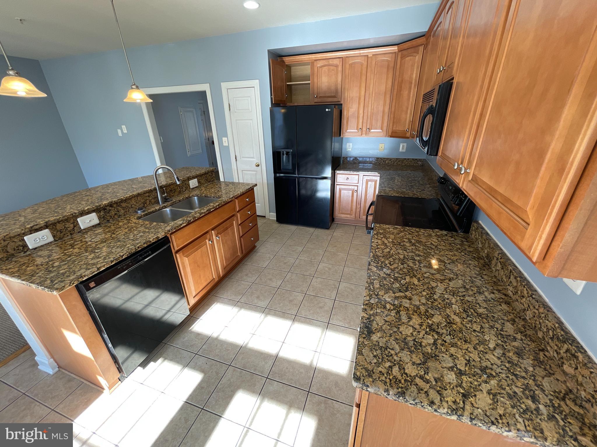 HIDDEN CREEK - Residential Lease