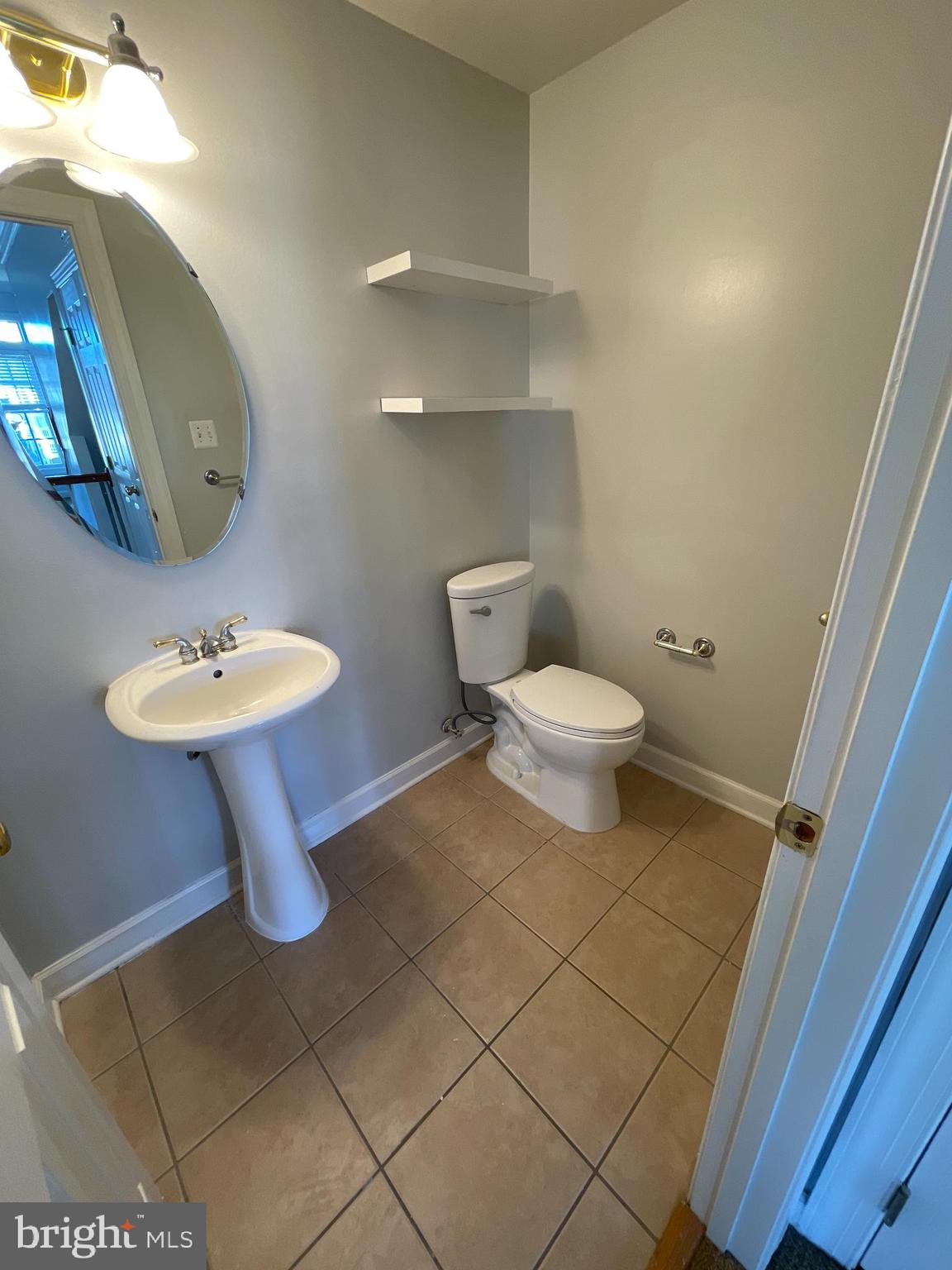 HIDDEN CREEK - Residential Lease