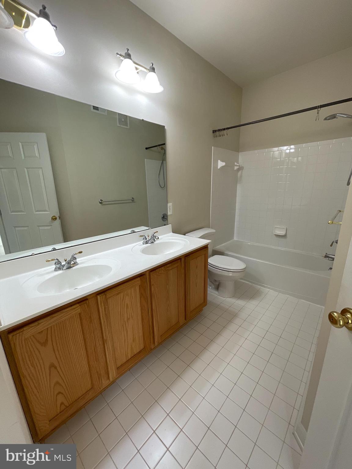 HIDDEN CREEK - Residential Lease