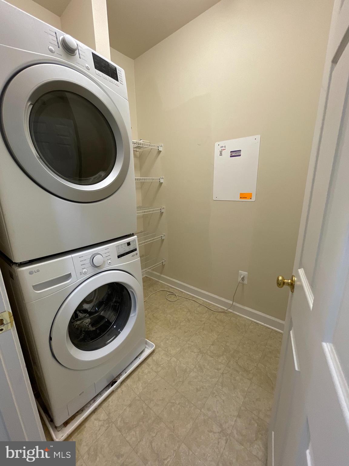 HIDDEN CREEK - Residential Lease