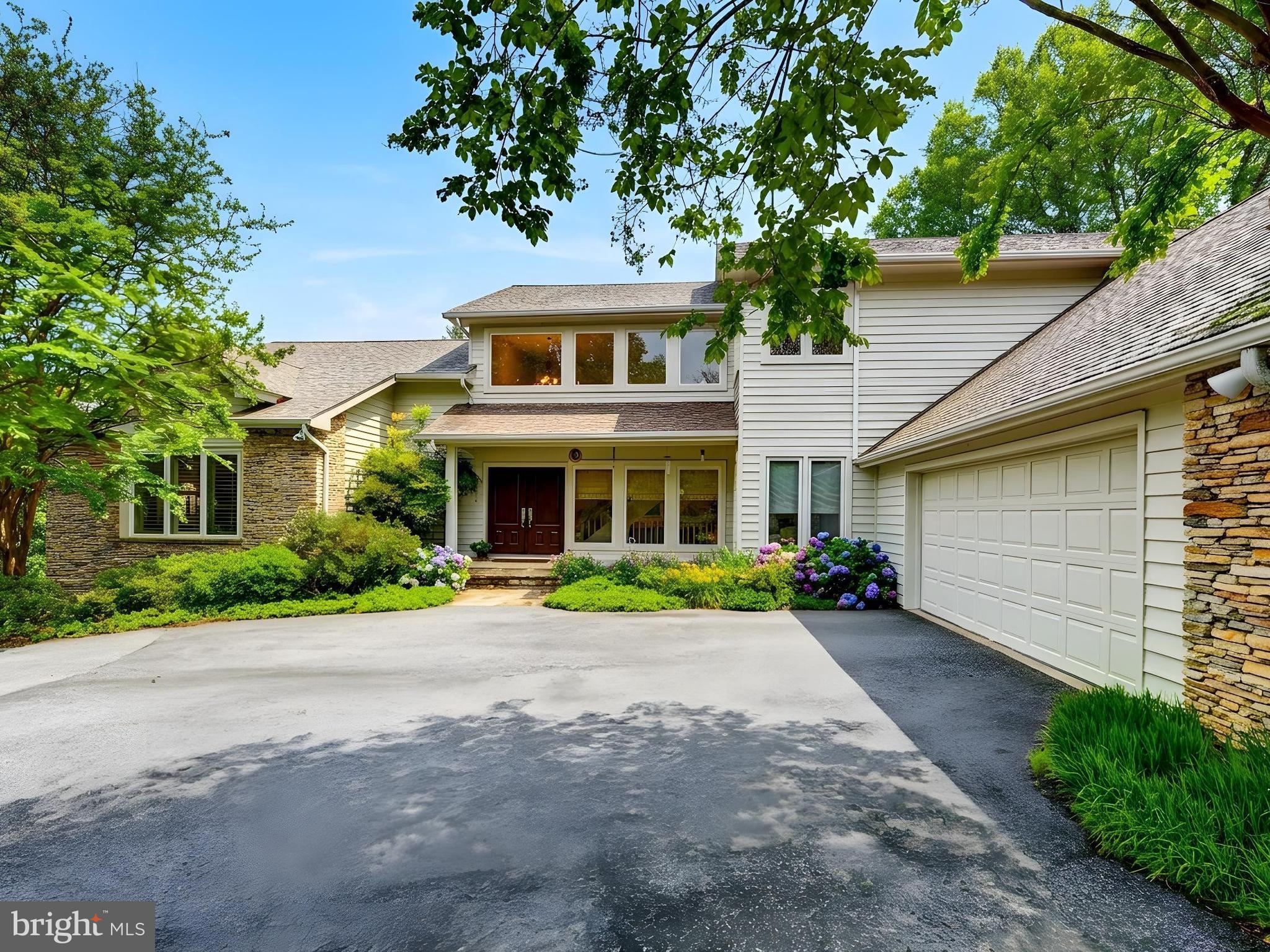VALLEY BROOK - Residential