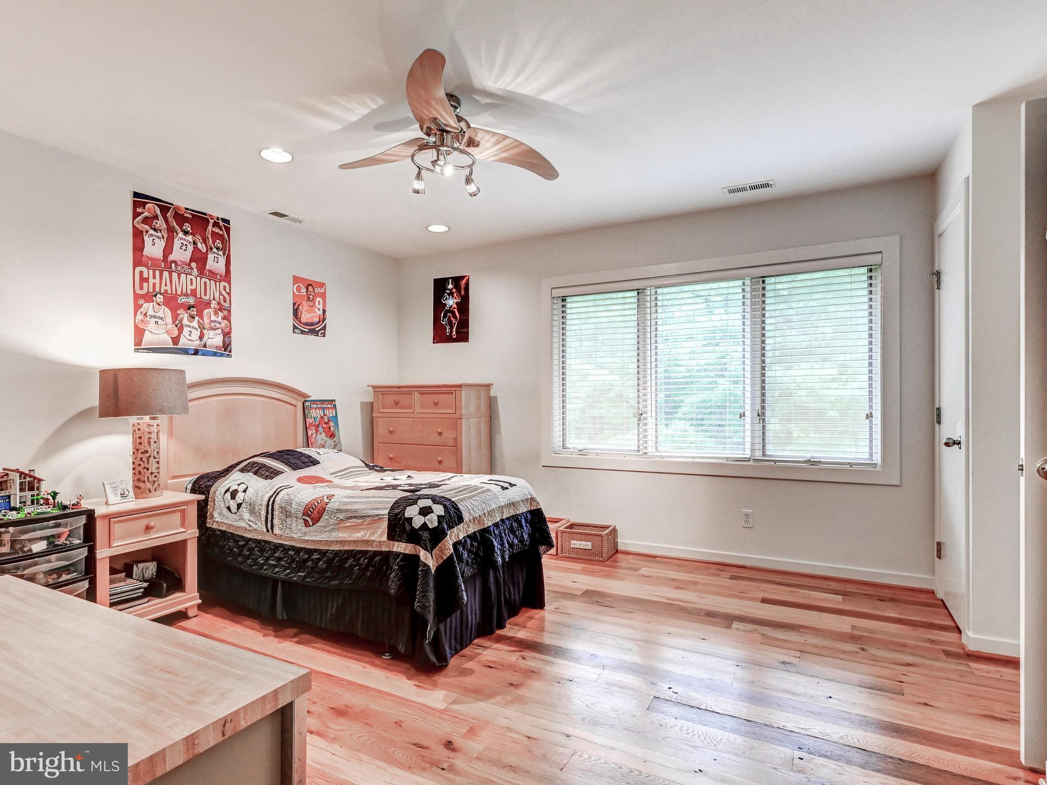 VALLEY BROOK - Residential