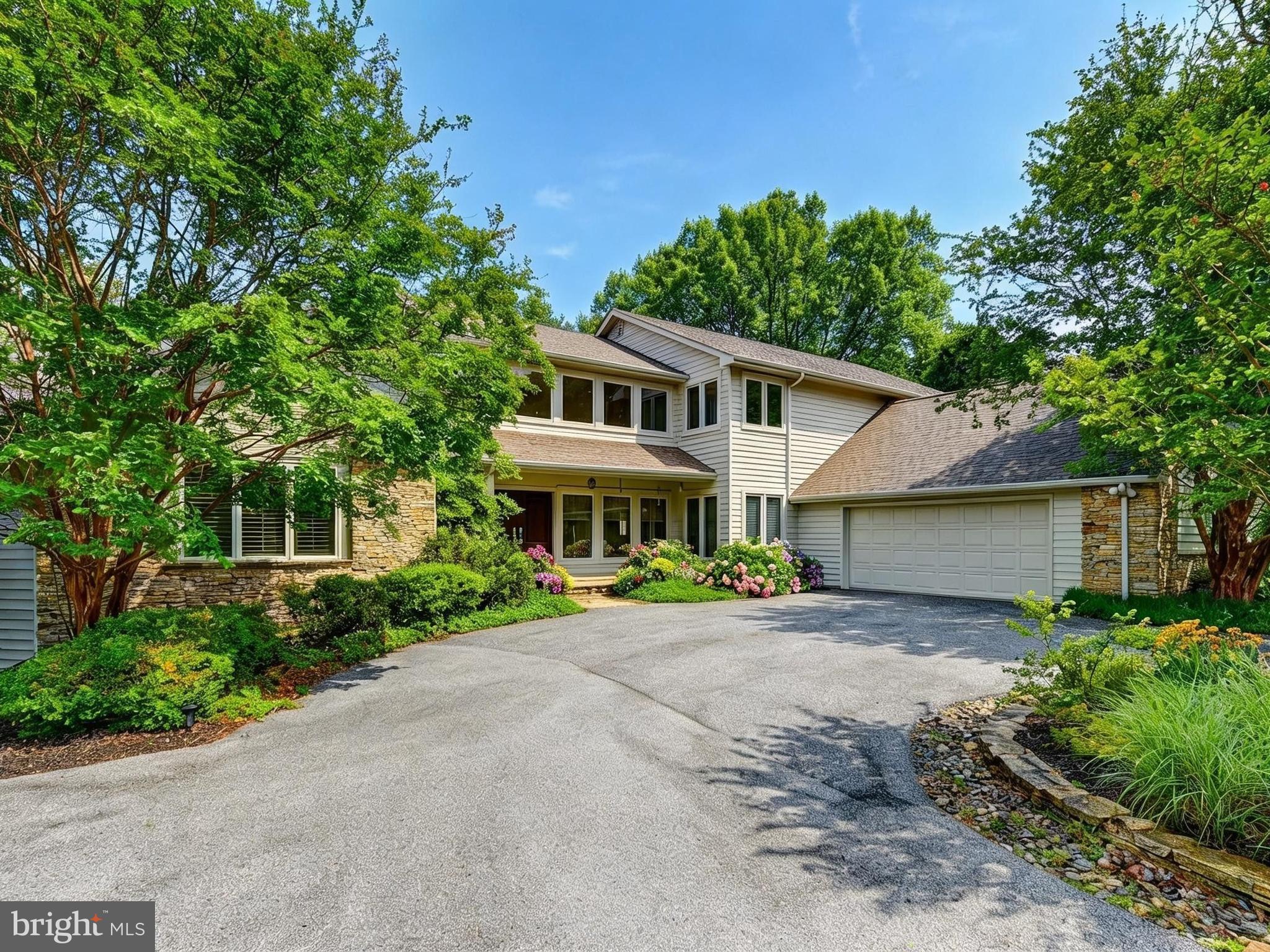 VALLEY BROOK - Residential