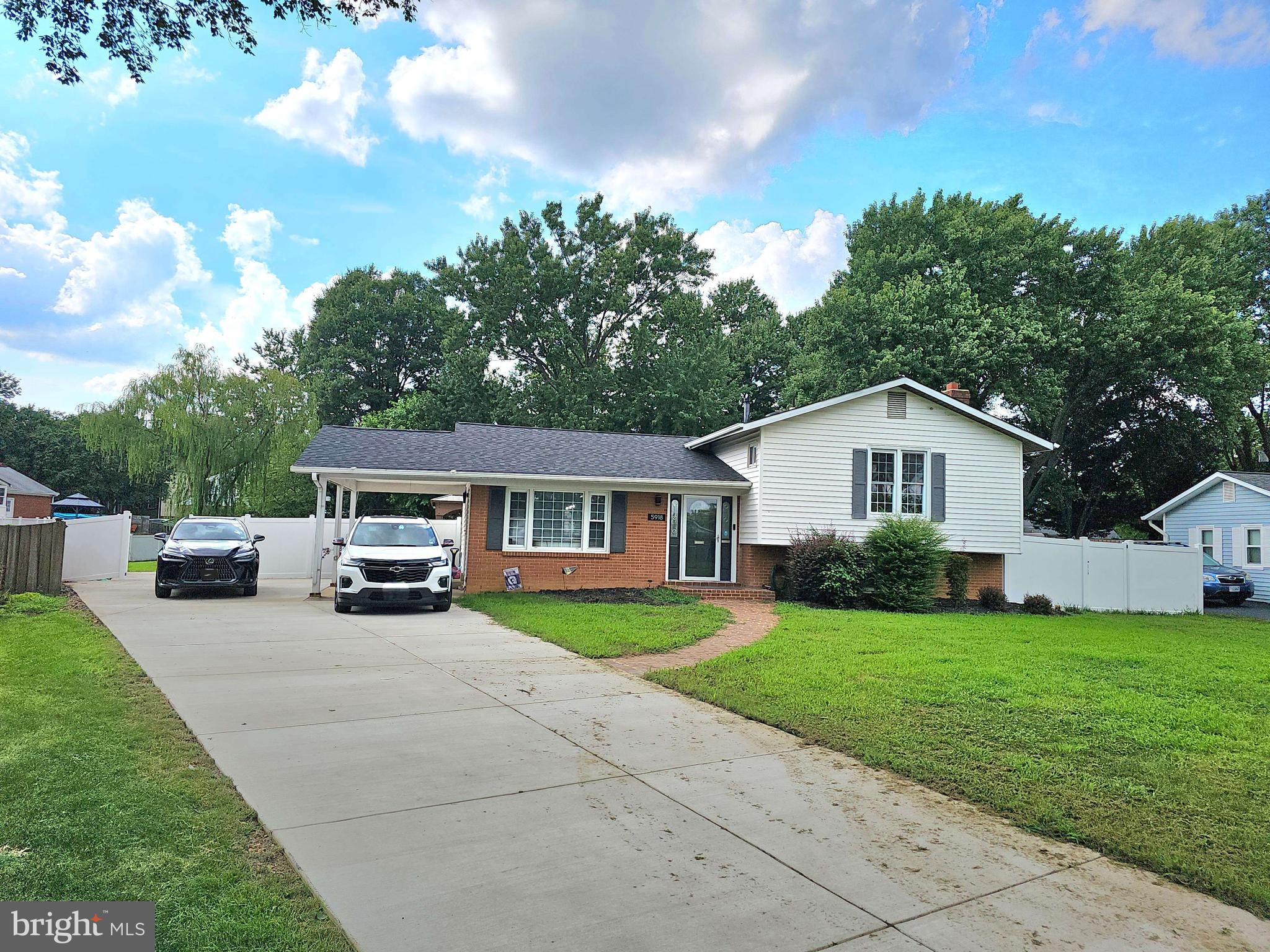 Beautifully Renovated 4-Level Split Home on 0.55 acres lot with a Backyard Oasis. This spacious and bright 4-level split home features 4 bedrooms, 3 full bathrooms, and a thoughtfully renovated main level perfect for modern living.
The main level offers an open-concept layout with hardwood floors, recessed lighting, and seamless flow between the living, dining, and kitchen areas. The chef’s kitchen boasts dual-tone shaker cabinets, quartz countertops, stainless steel appliances, a 5-burner gas stove/oven, built-in microwave, hot water dispenser, dishwasher, and a huge center island ideal for family gathering.
Step outside from the main level into your private backyard oasis featuring a patio, gazebo, playground, storage sheds, and a fully fenced yard.
Upstairs, the primary bedroom includes a walk-in closet and a luxuriously updated en-suite bathroom with marble vanity, frameless glass shower, and oversized tiles. Three additional bedrooms and a second updated full bath complete the upper level.
The lower level features tile flooring, a cozy electric fireplace with brick mantle, and a kitchenette with a refrigerator, built-in microwave, and sink. A front-load washer and dryer are also conveniently located here, along with a walkout to the backyard. The finished basement provides even more space for a recreation or media room.
Additional highlights include a carport, long driveway, and plenty of storage throughout.