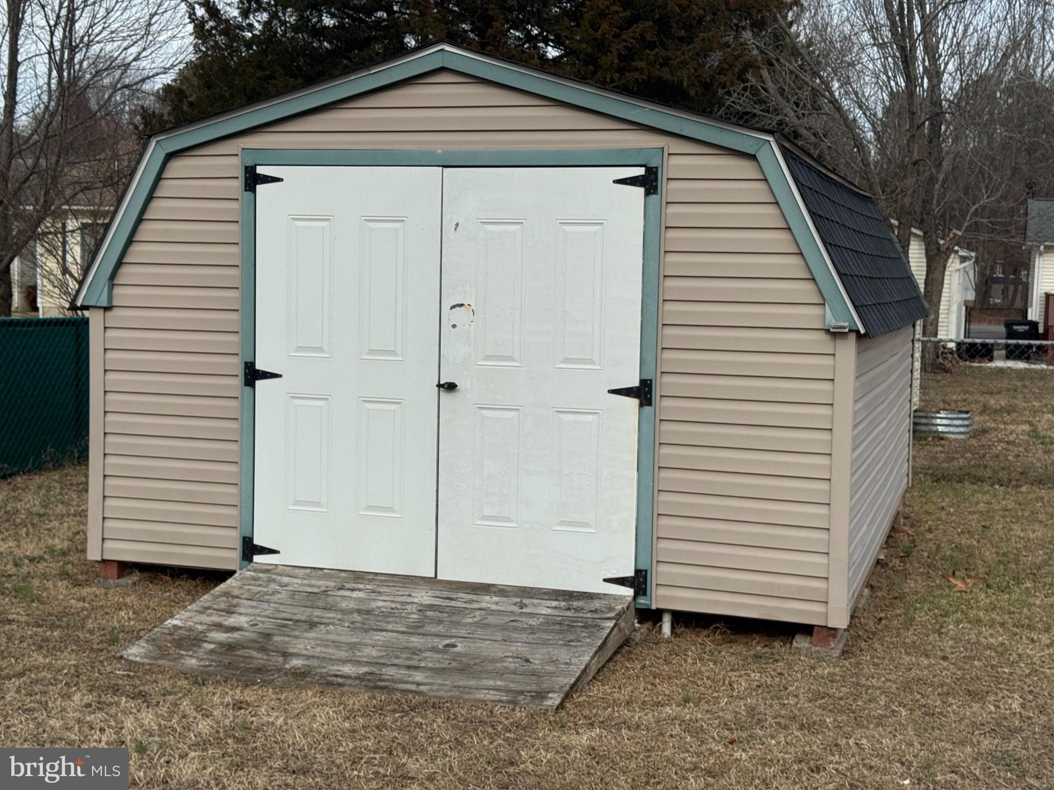 RIVERSIDE MEADOWS - Residential