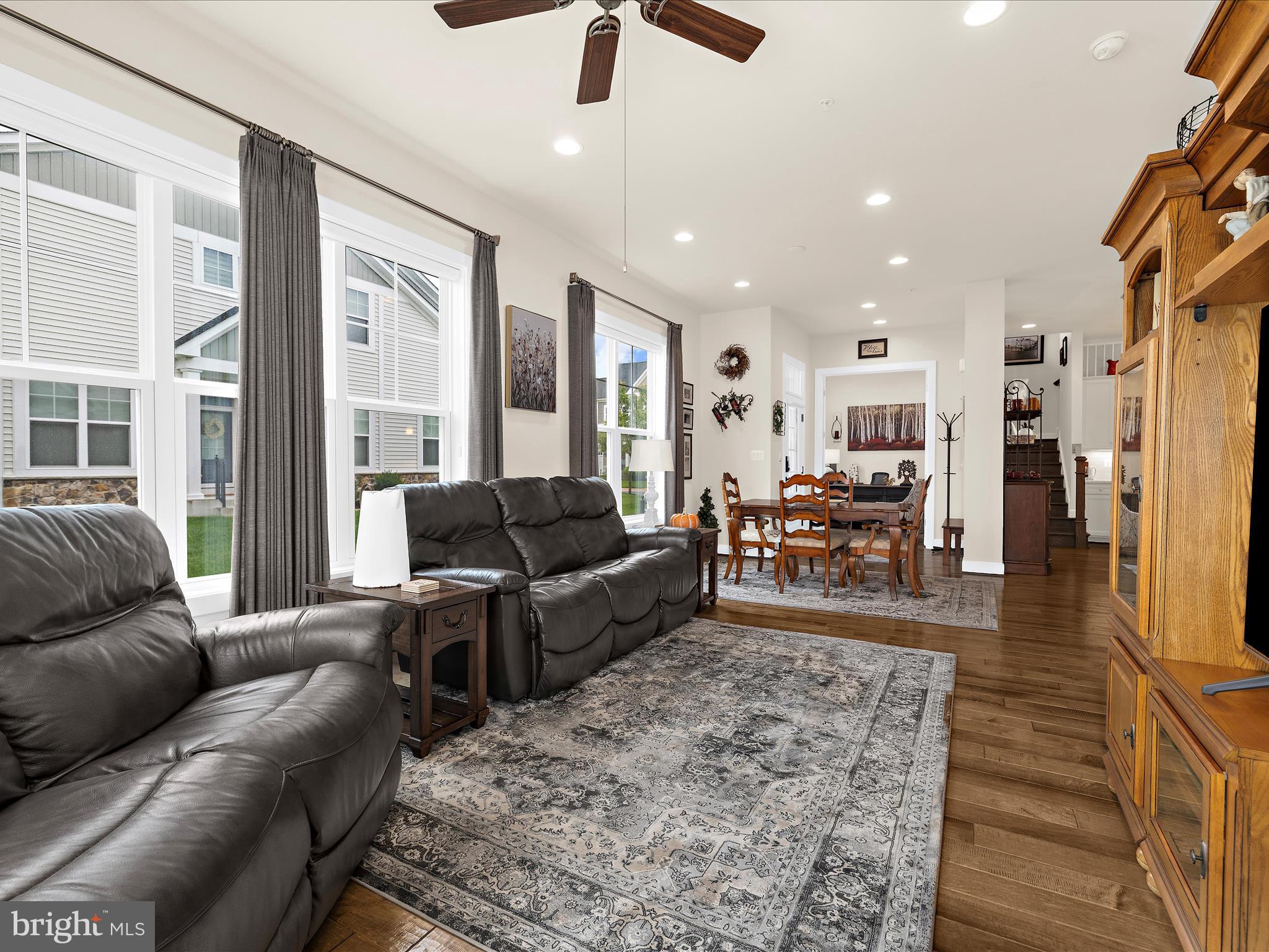 TWO RIVERS - Residential