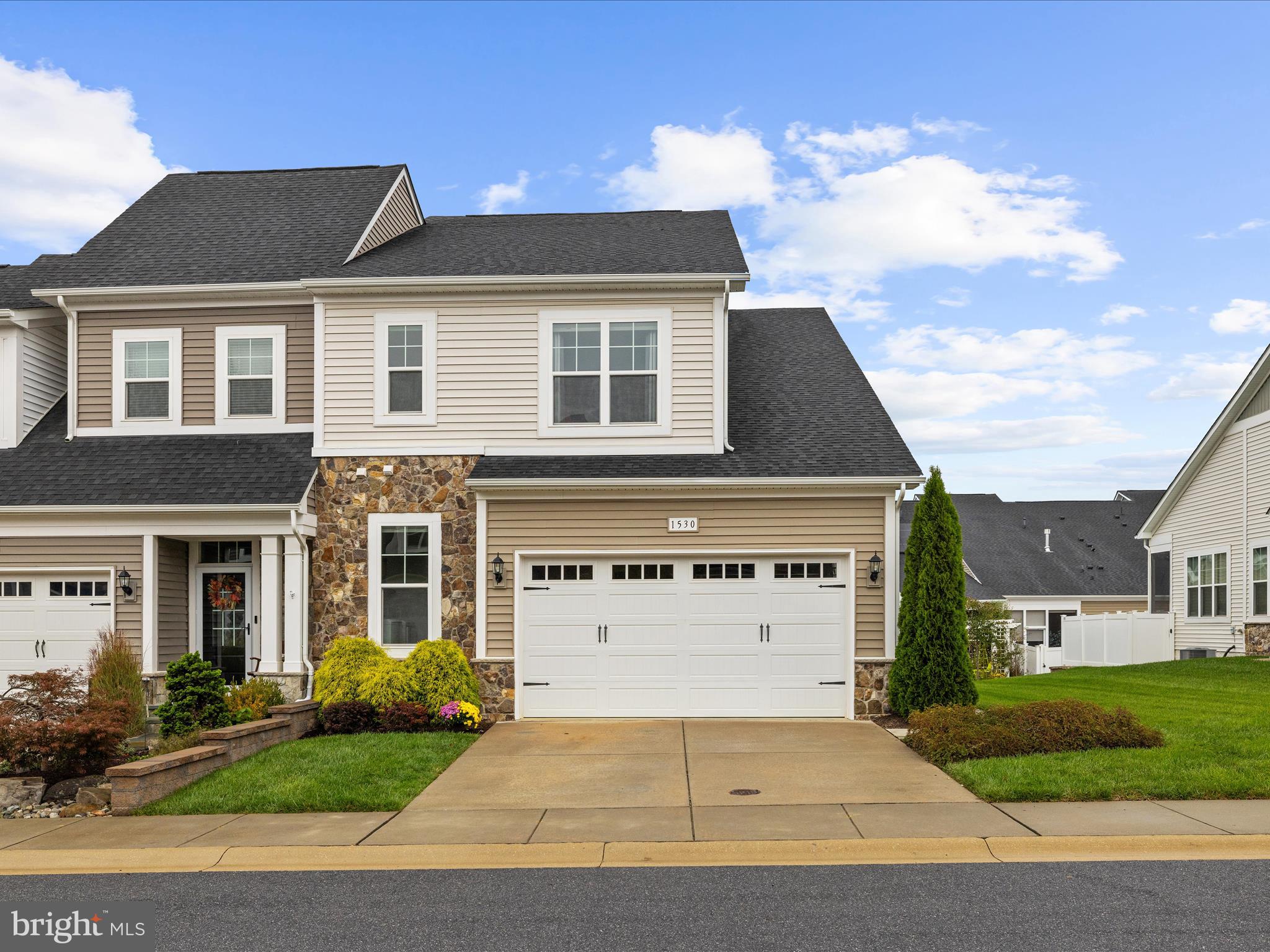 TWO RIVERS - Residential