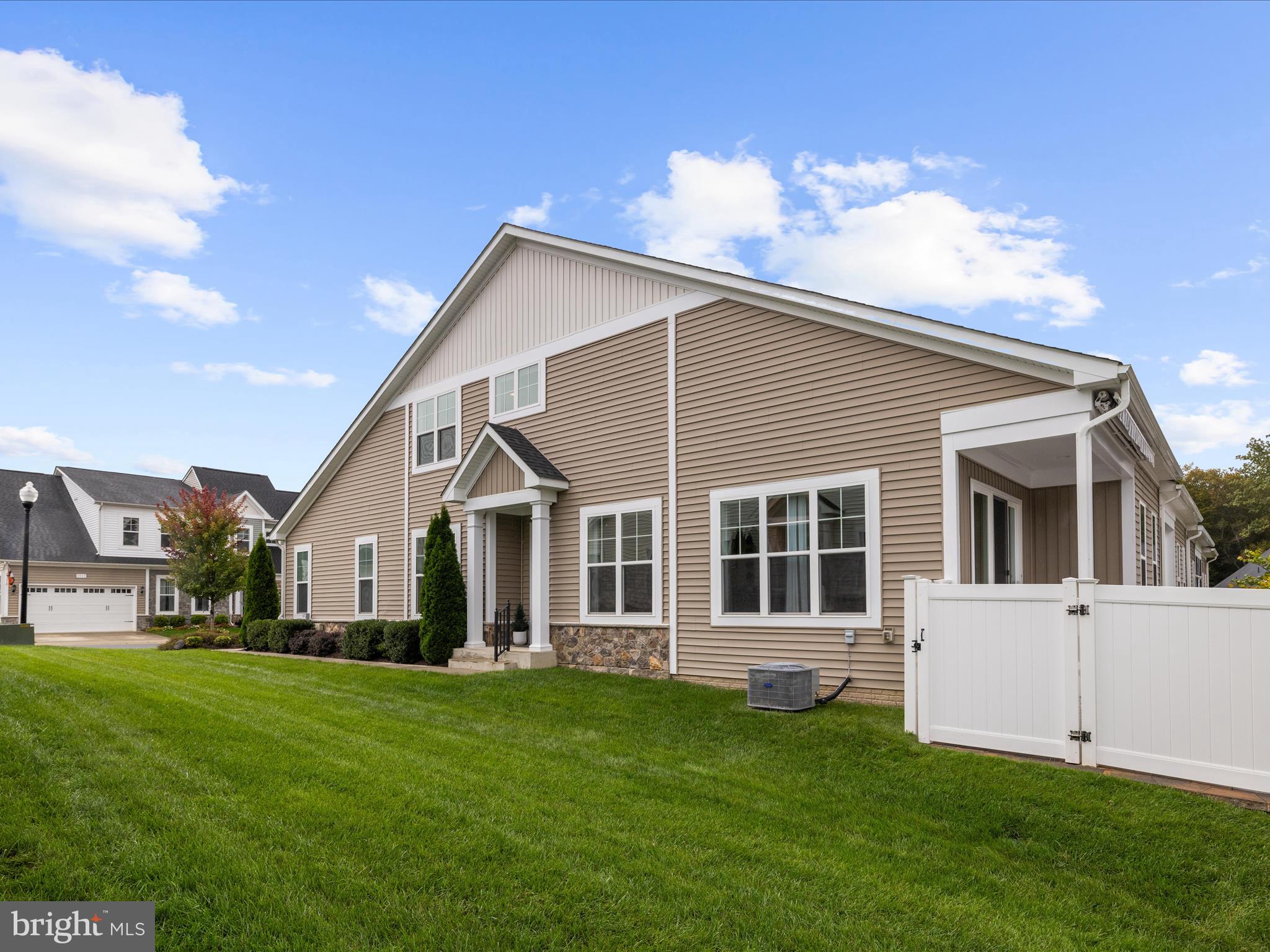 TWO RIVERS - Residential