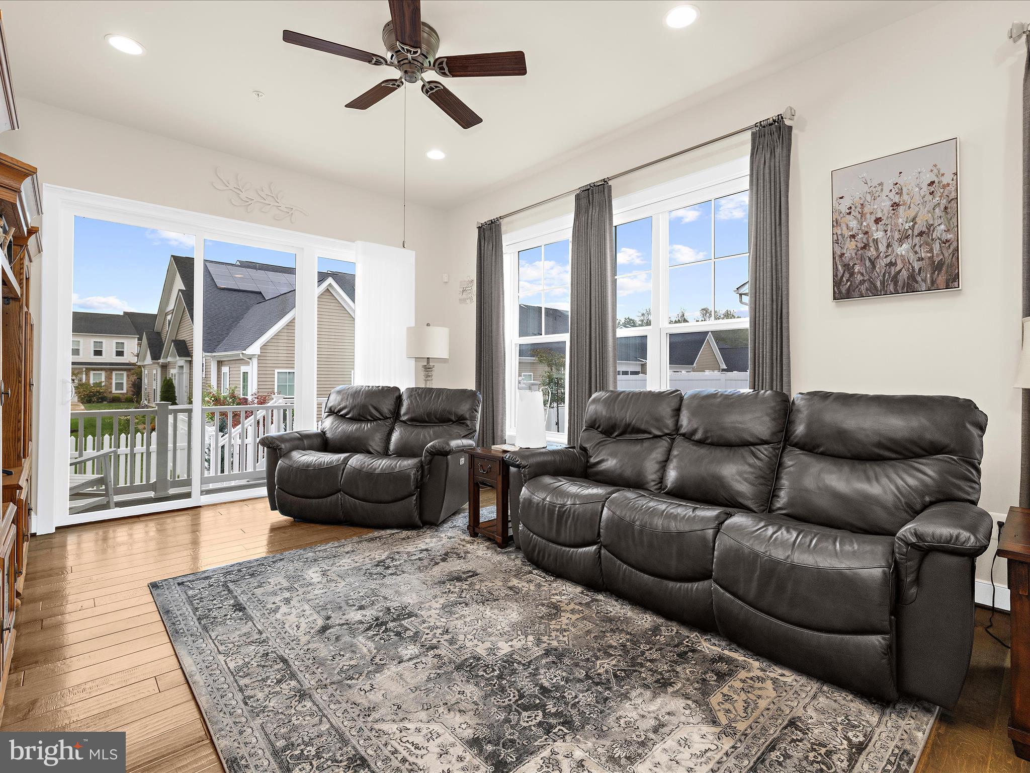 TWO RIVERS - Residential