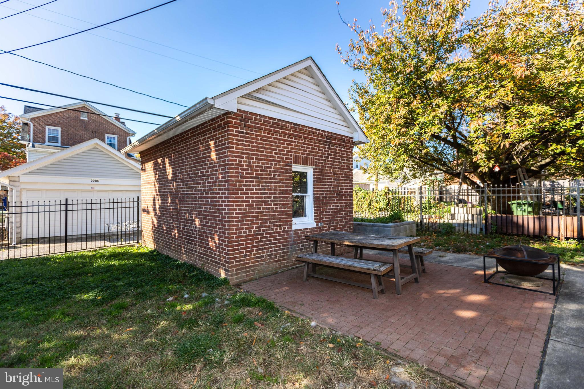 MAYFIELD - Residential