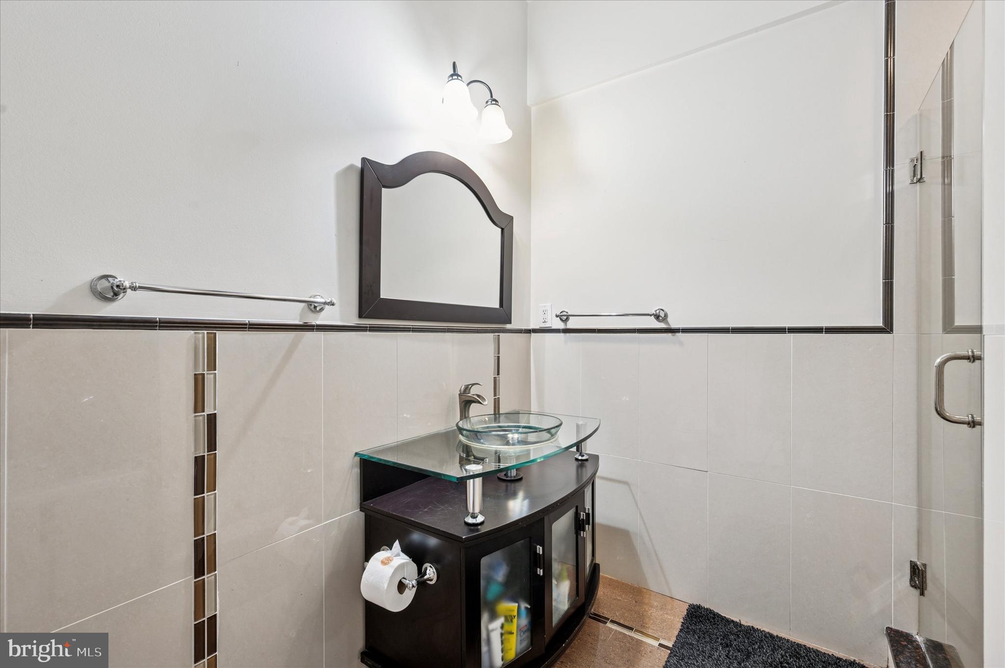 GRADUATE HOSPITAL - Residential Lease