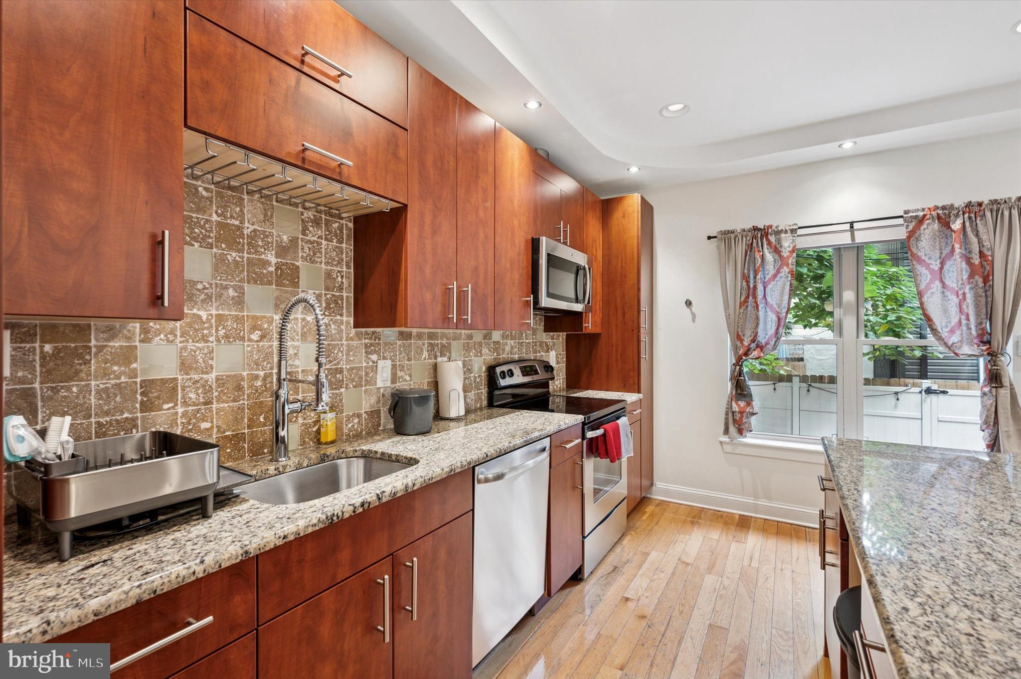 GRADUATE HOSPITAL - Residential Lease