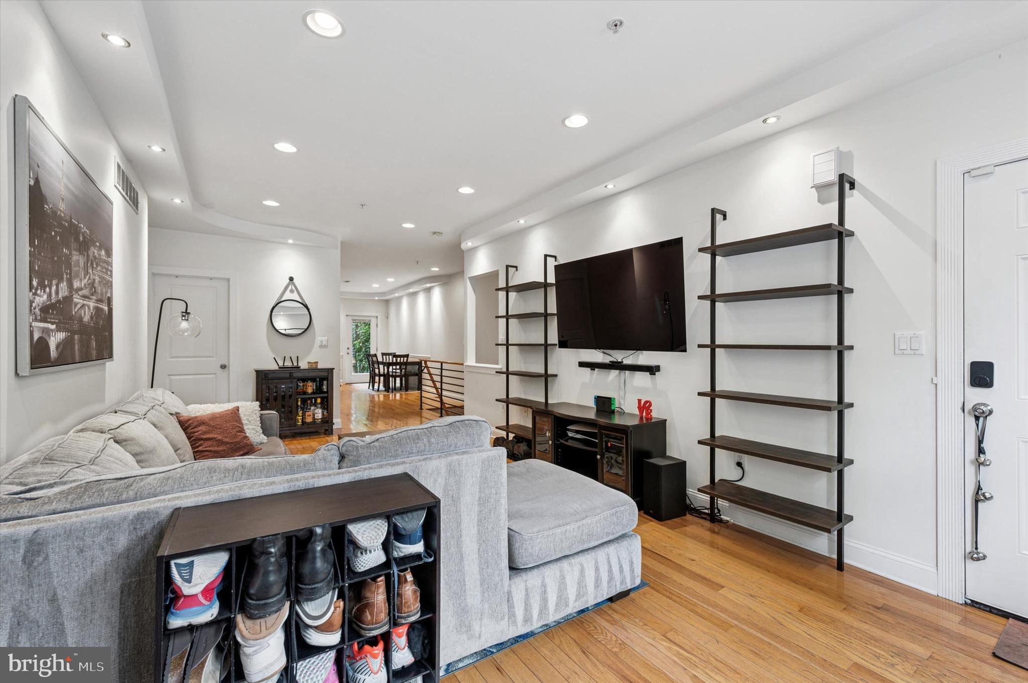 GRADUATE HOSPITAL - Residential Lease