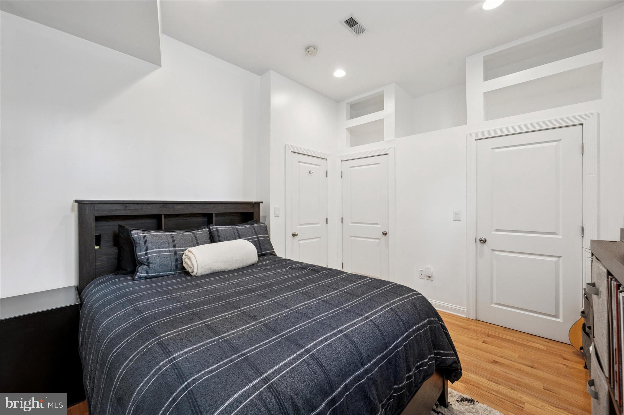 GRADUATE HOSPITAL - Residential Lease