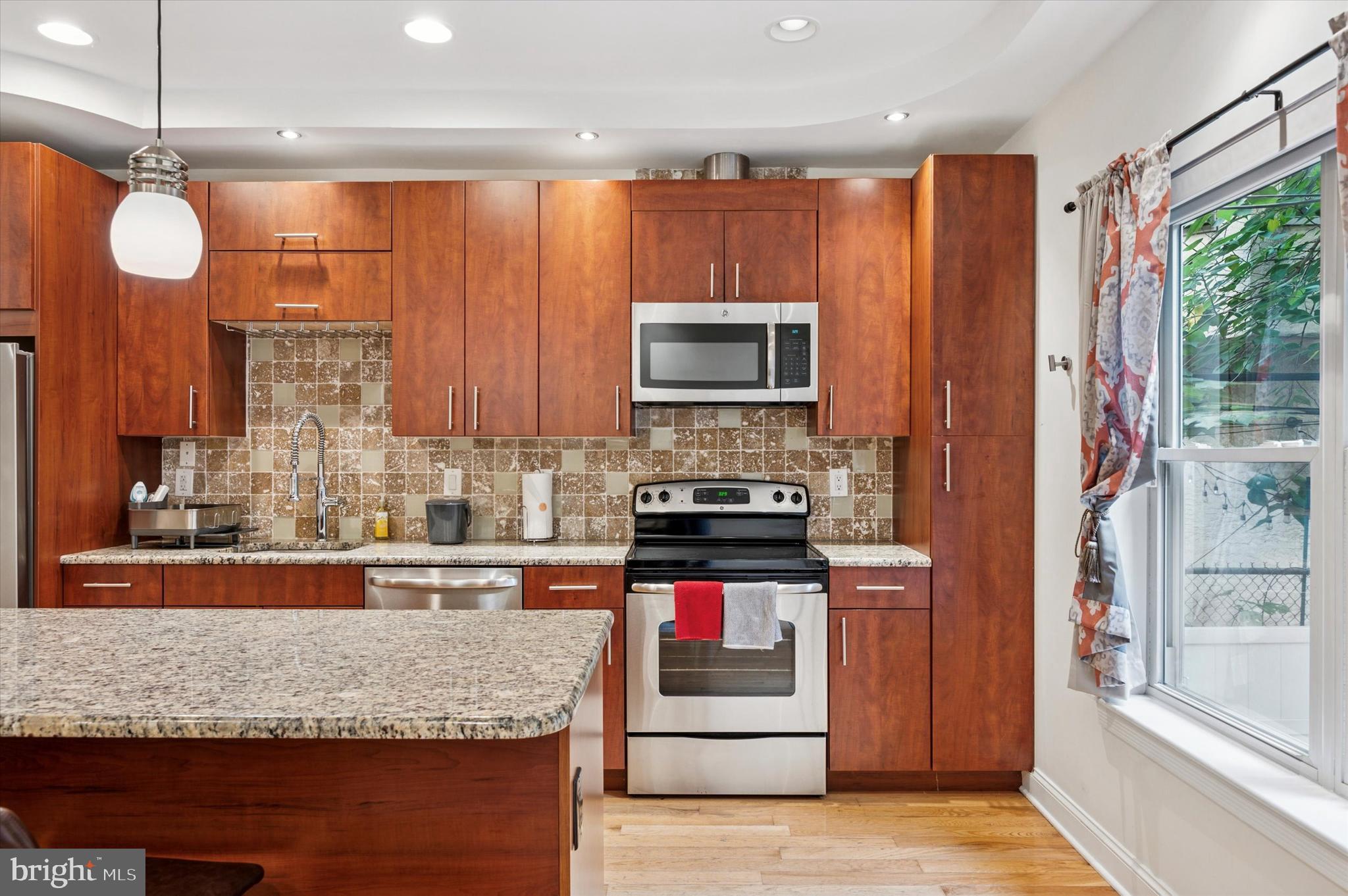 GRADUATE HOSPITAL - Residential Lease