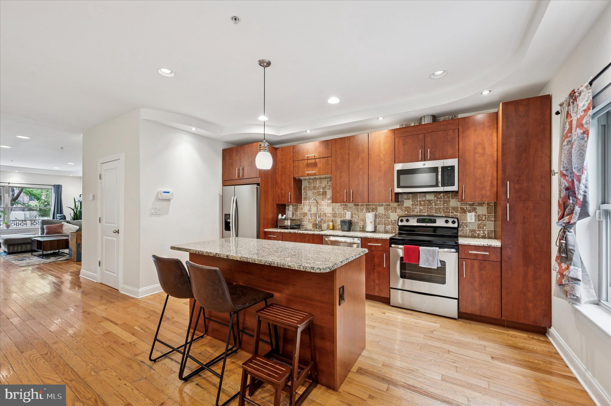 GRADUATE HOSPITAL - Residential Lease