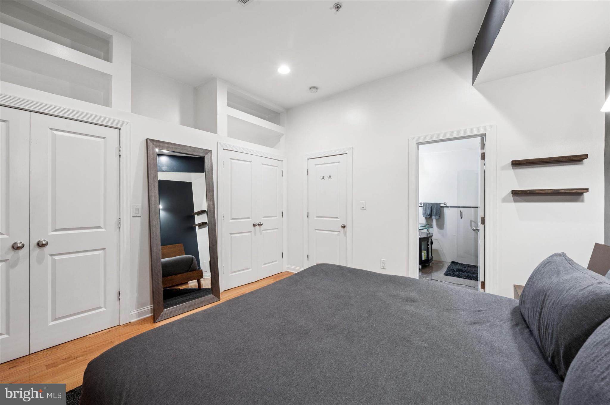 GRADUATE HOSPITAL - Residential Lease