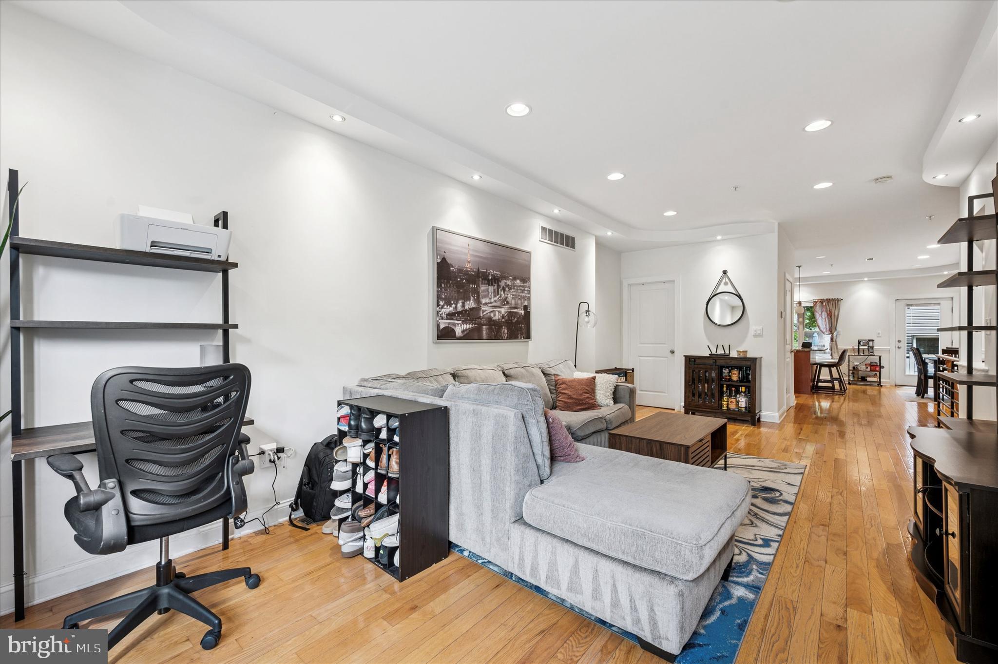 GRADUATE HOSPITAL - Residential Lease