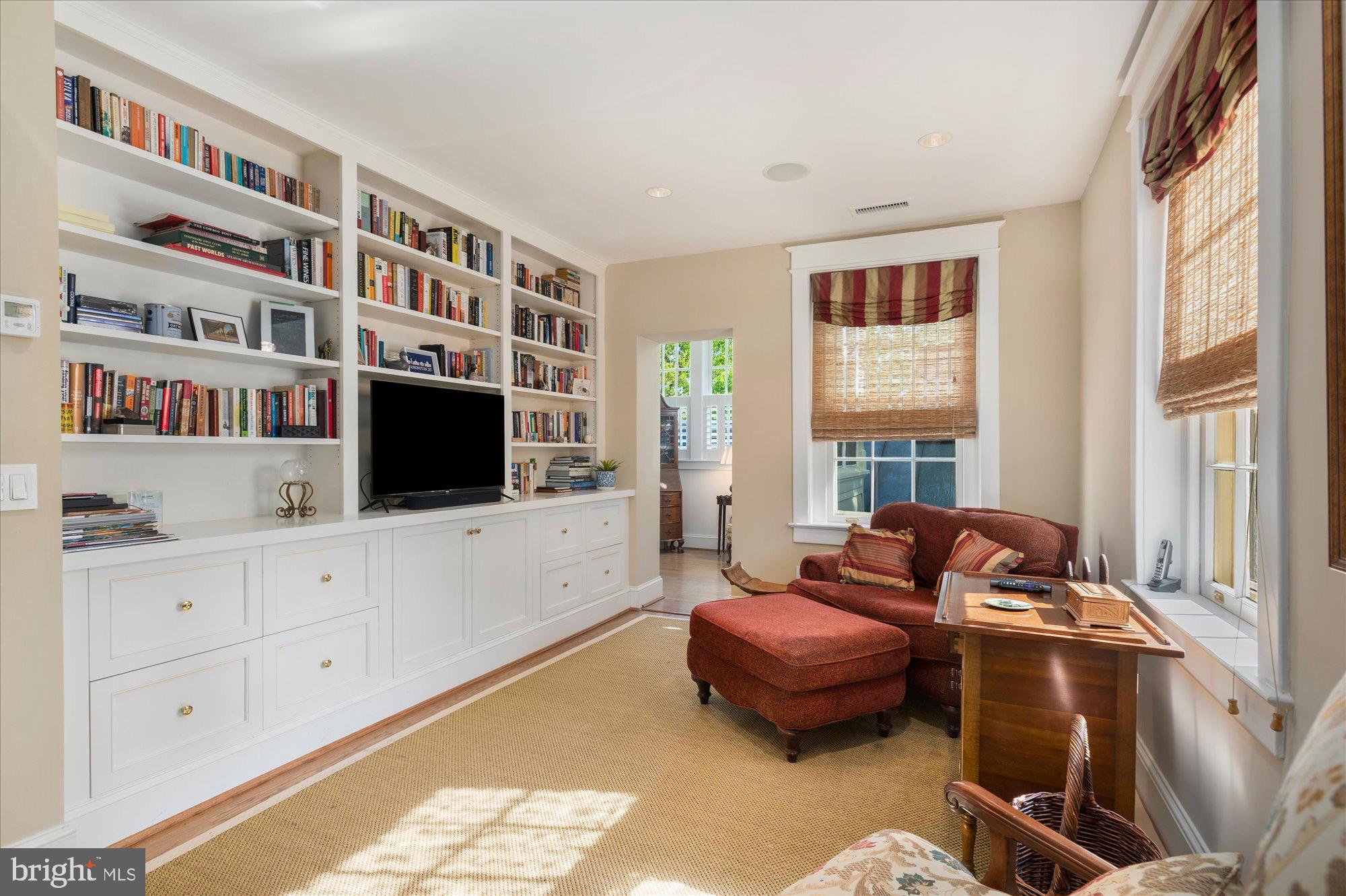 CLEVELAND PARK - Residential
