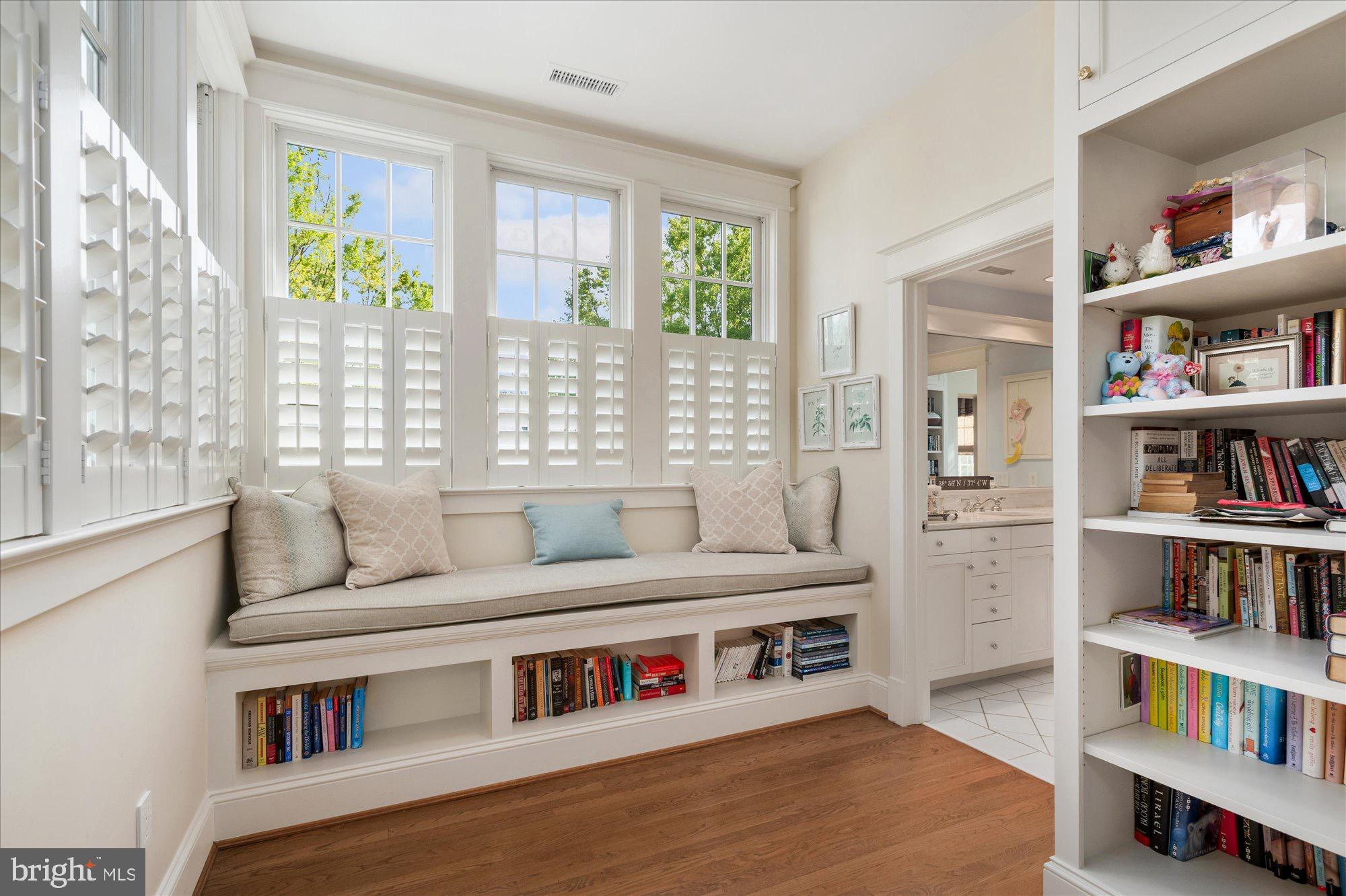 CLEVELAND PARK - Residential