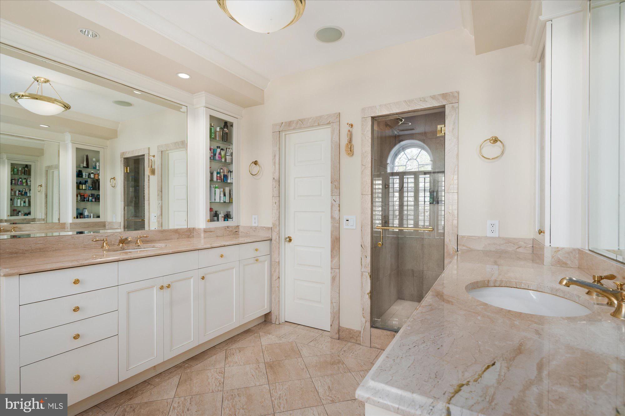 CLEVELAND PARK - Residential