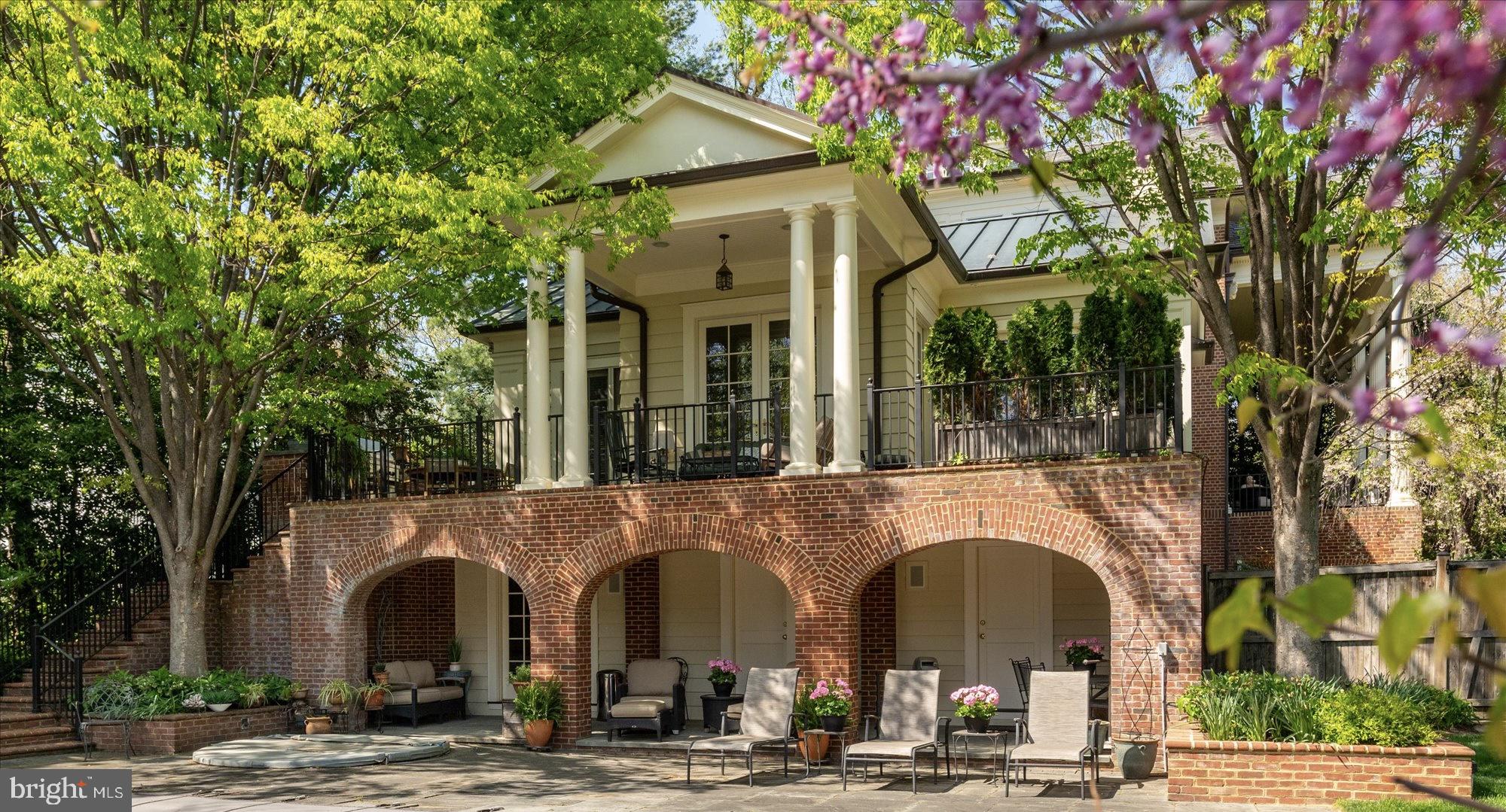CLEVELAND PARK - Residential