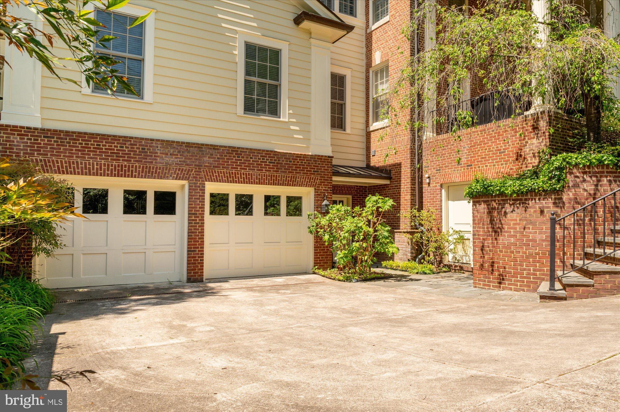 CLEVELAND PARK - Residential