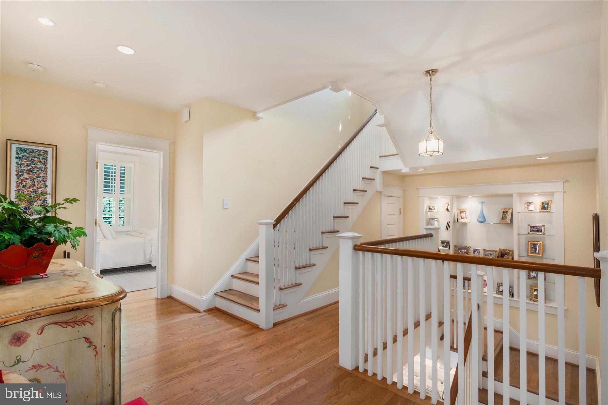 CLEVELAND PARK - Residential