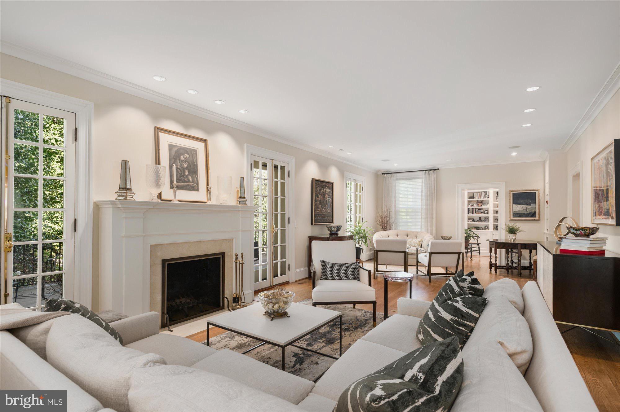 CLEVELAND PARK - Residential