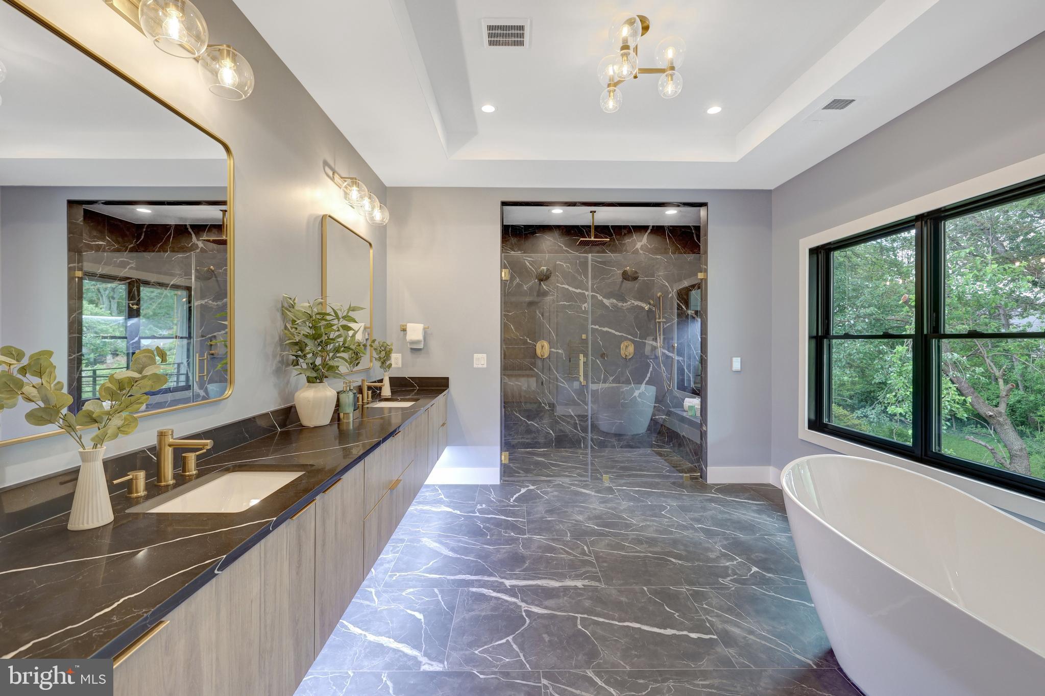 GRASS RIDGE - Residential