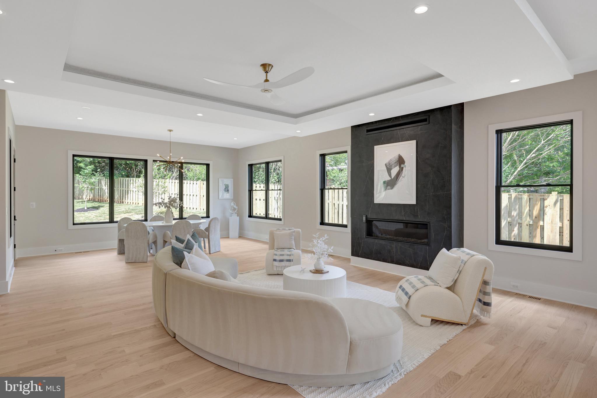 GRASS RIDGE - Residential