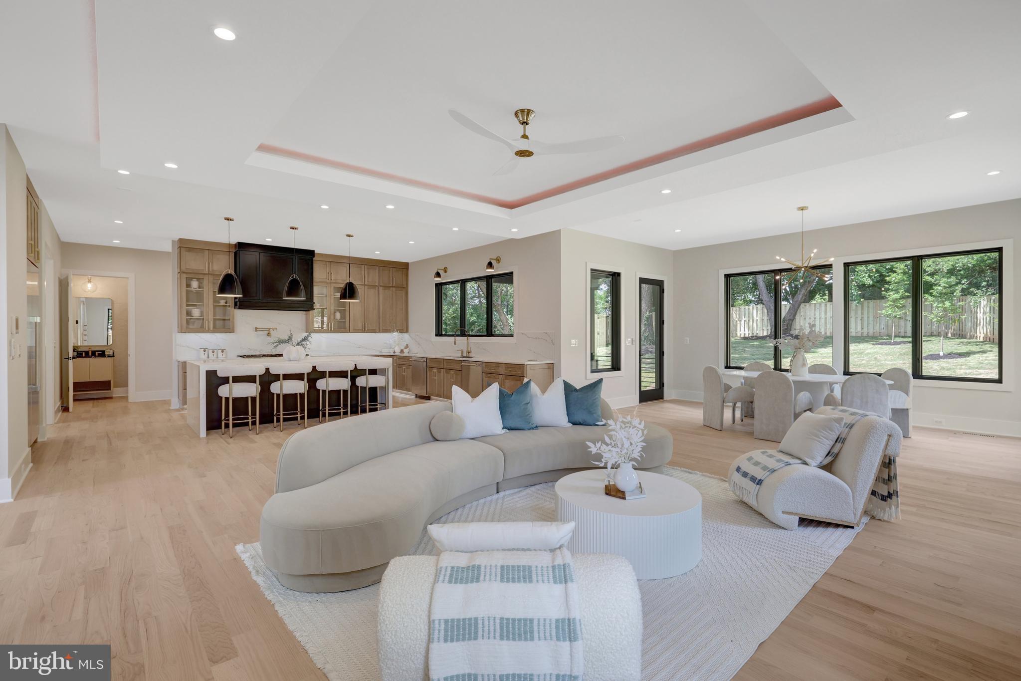 GRASS RIDGE - Residential