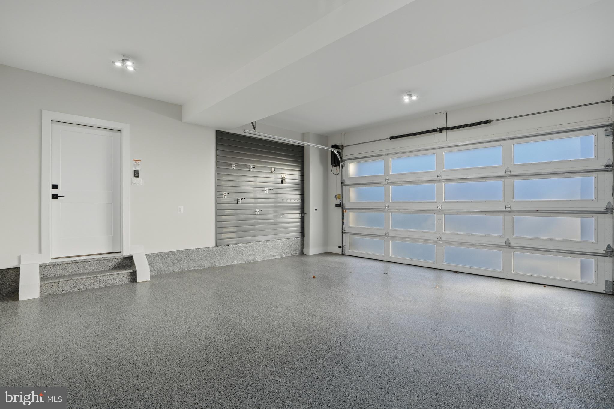 GRASS RIDGE - Residential