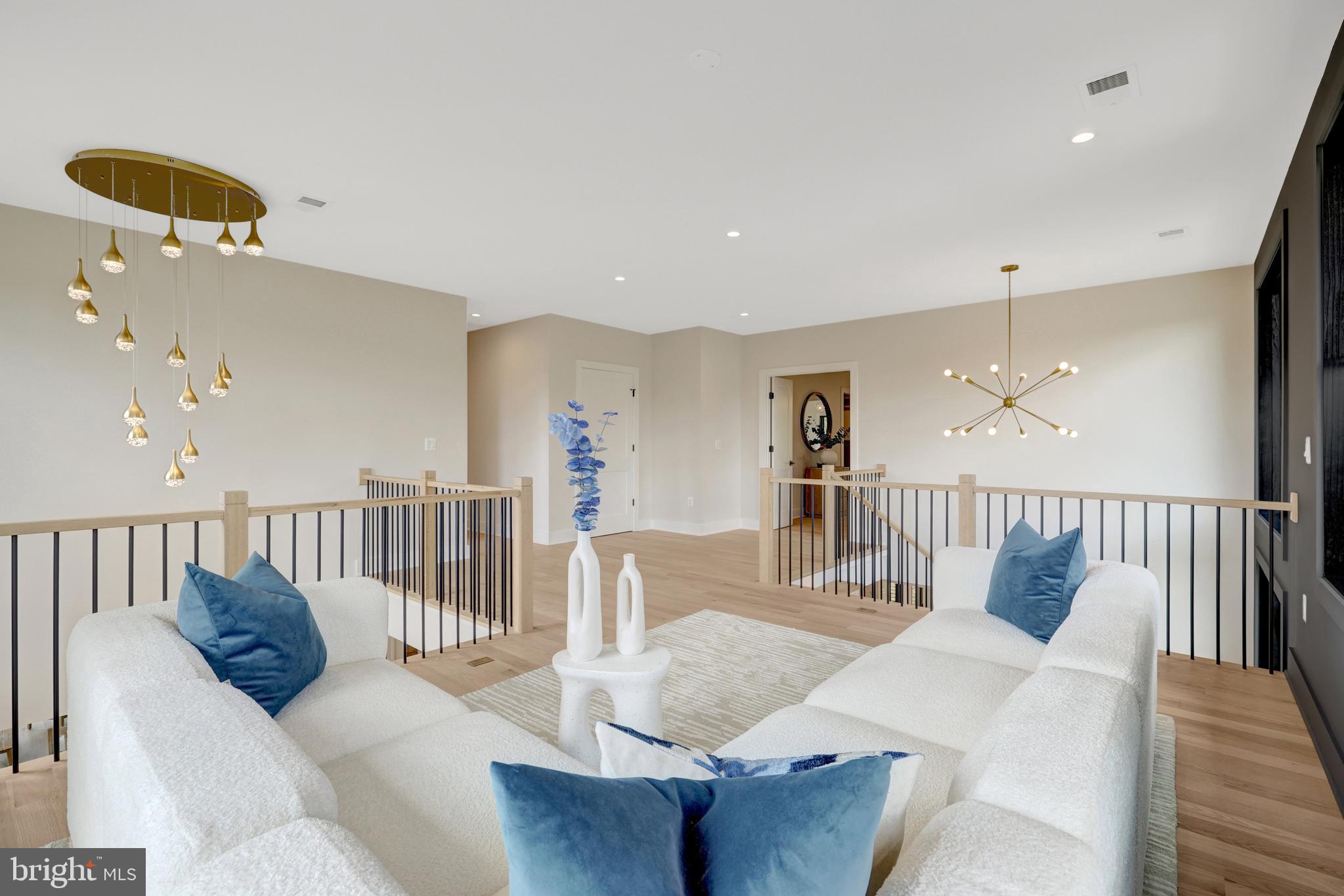 GRASS RIDGE - Residential