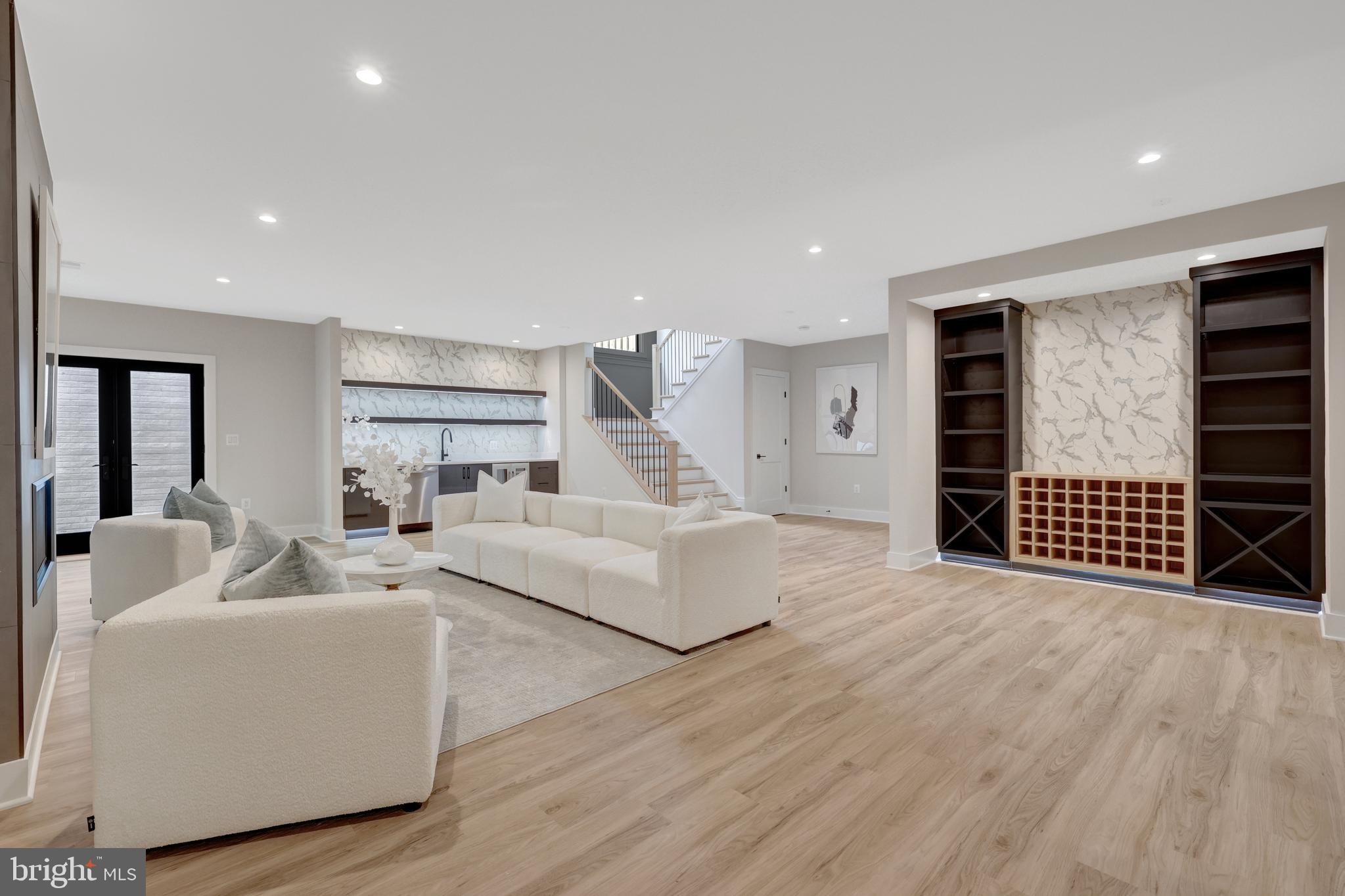 GRASS RIDGE - Residential