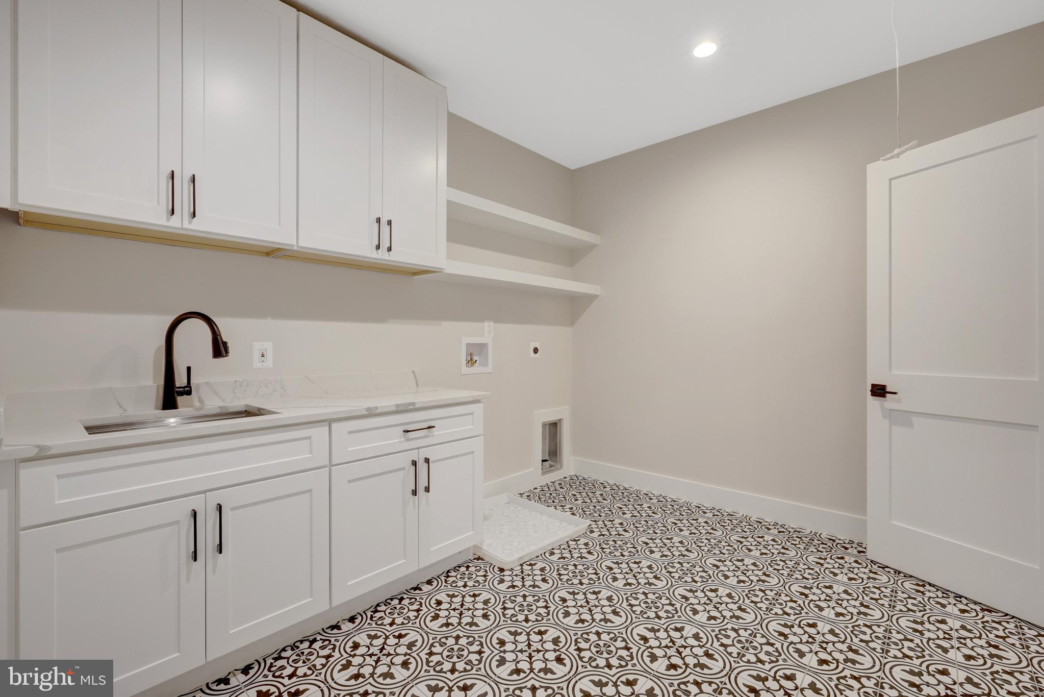 GRASS RIDGE - Residential