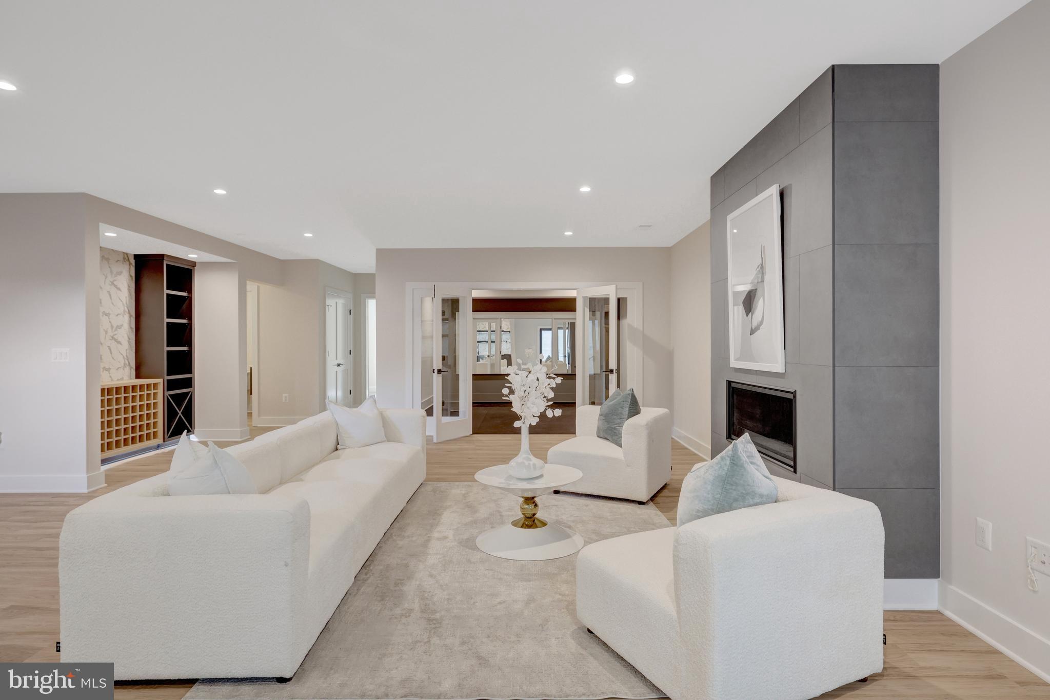 GRASS RIDGE - Residential