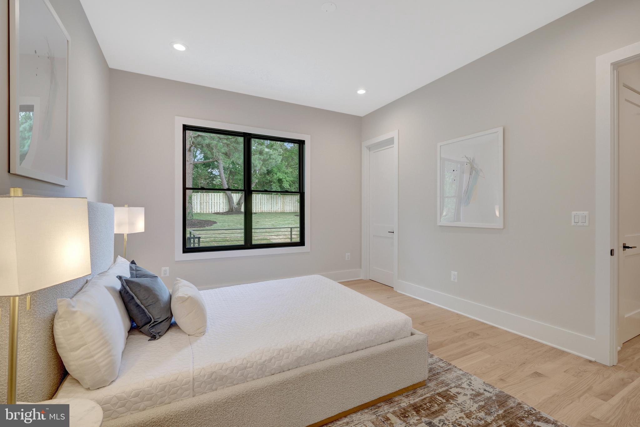 GRASS RIDGE - Residential