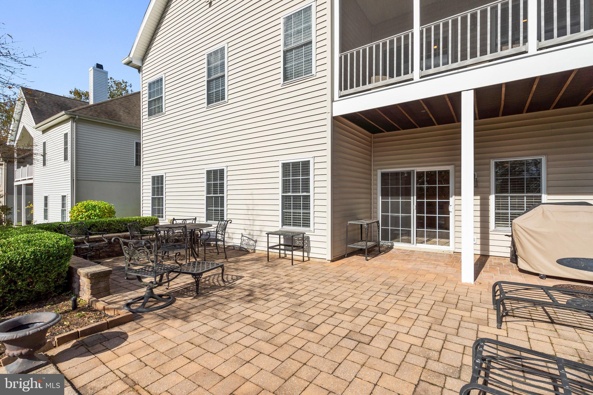 FOX RUN PRESERVE - Residential