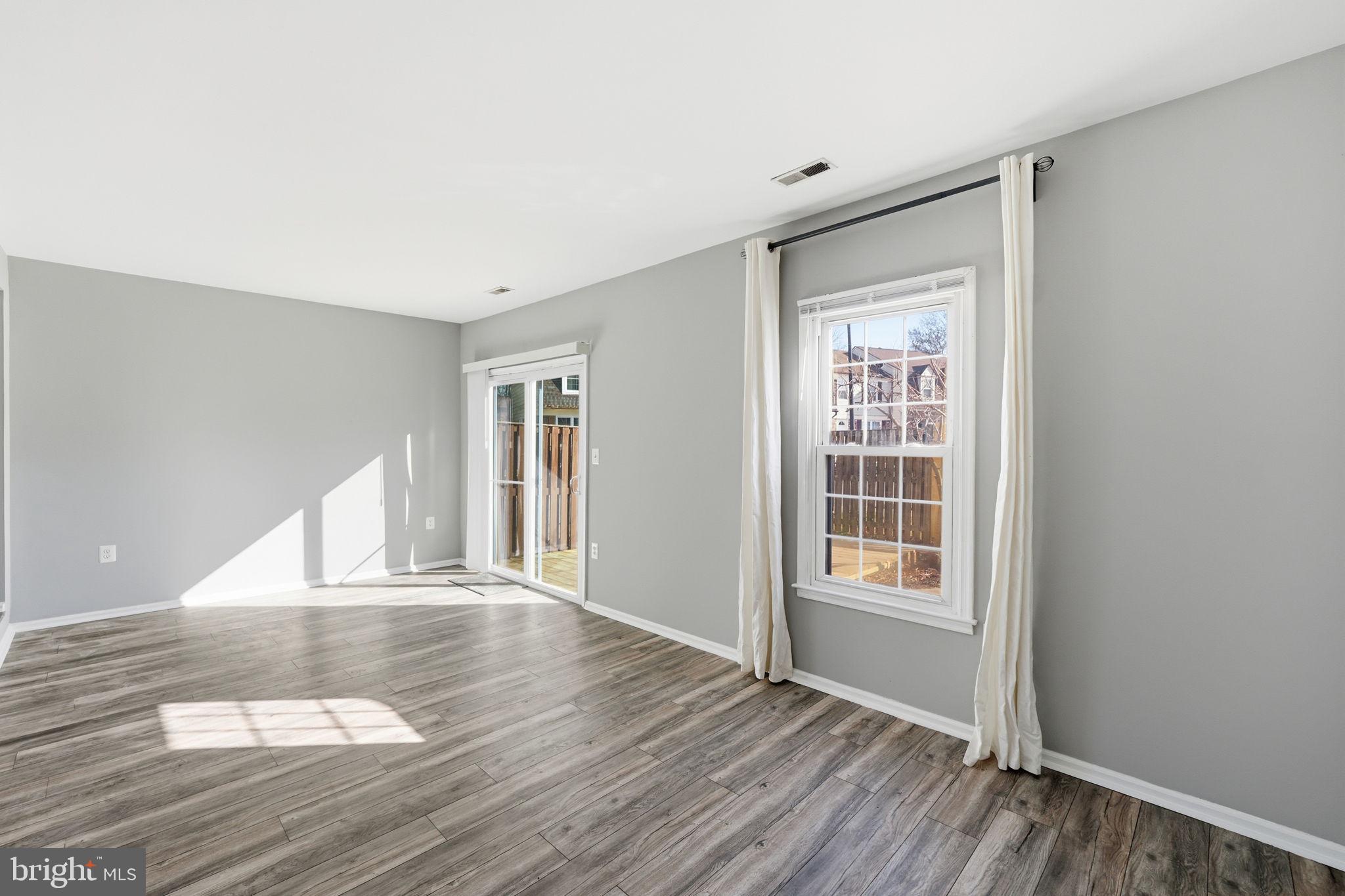 HILLCREST ORCHARDS - Residential