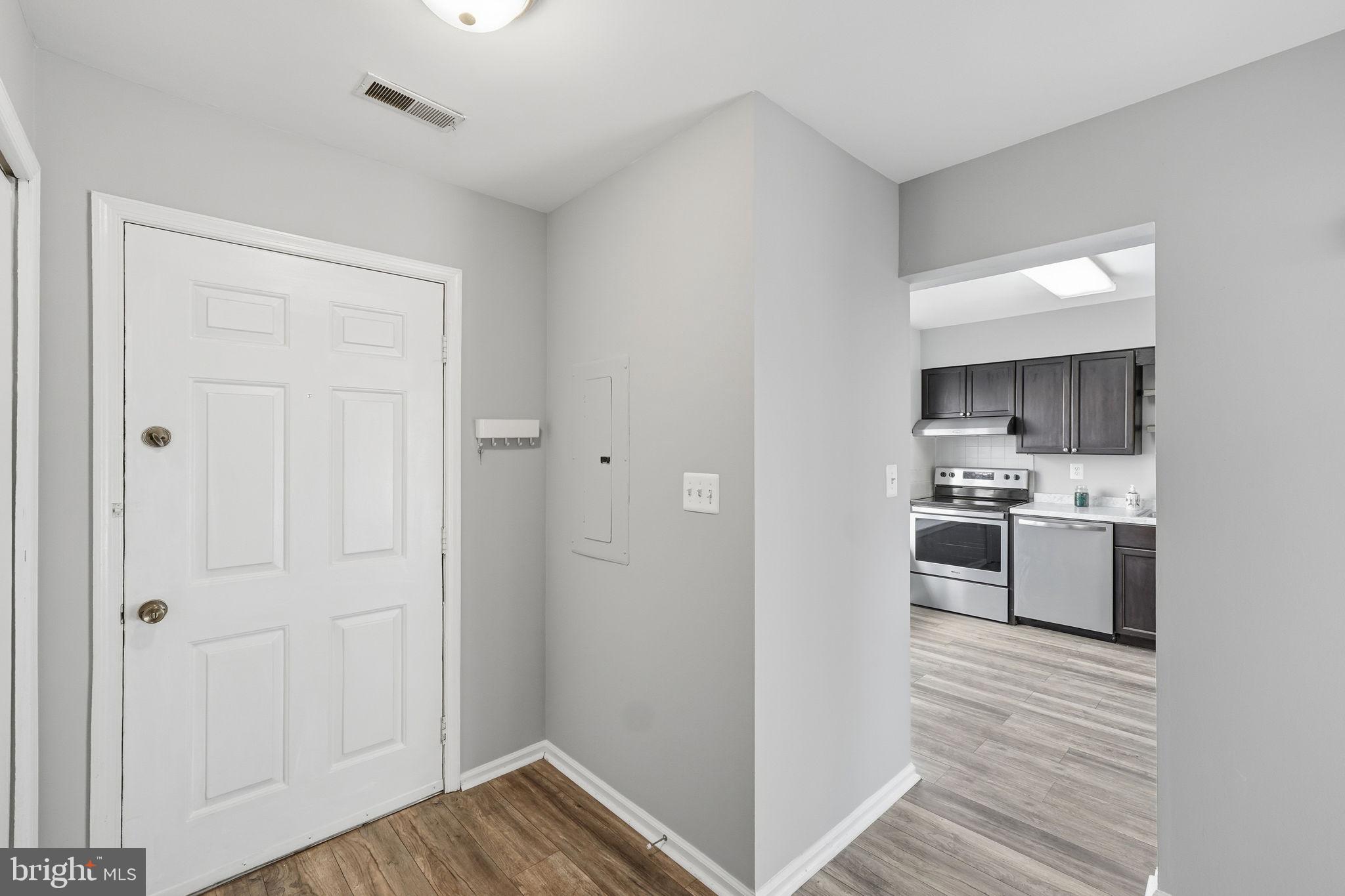 HILLCREST ORCHARDS - Residential