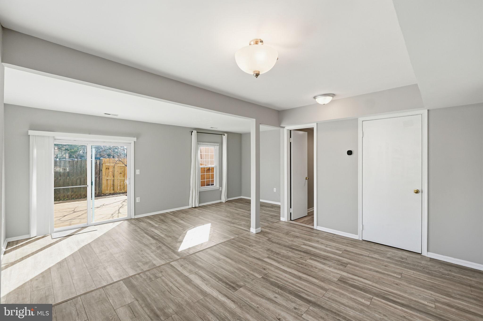 HILLCREST ORCHARDS - Residential