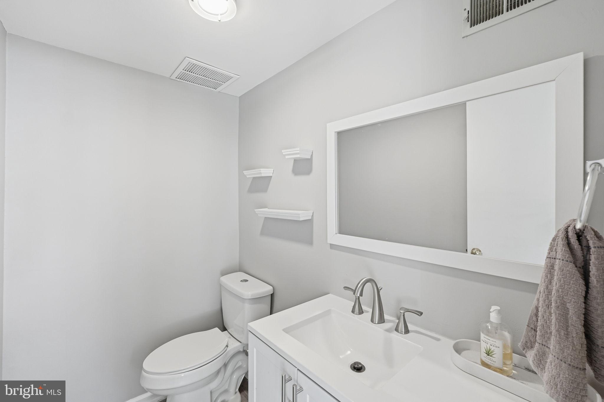 HILLCREST ORCHARDS - Residential