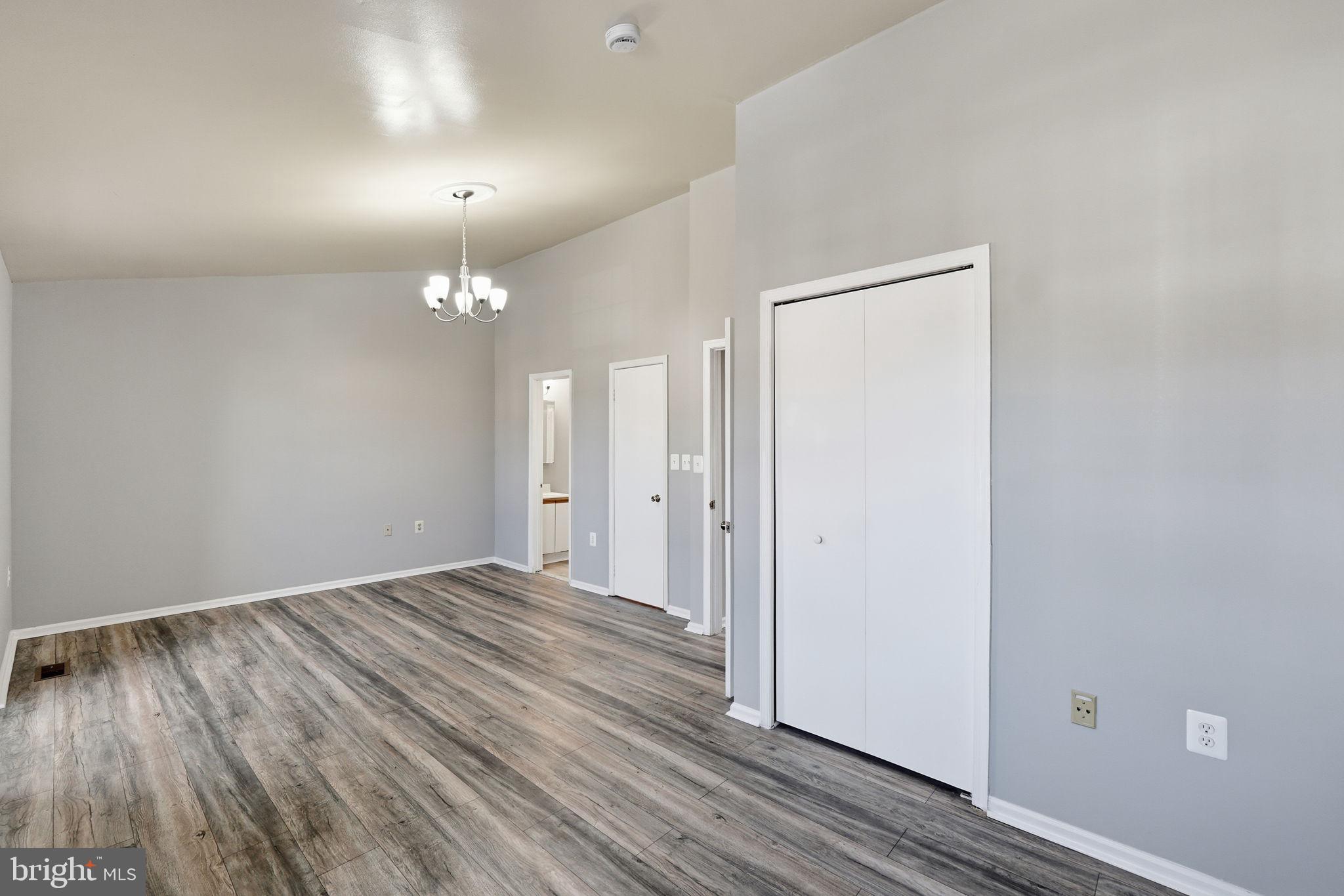 HILLCREST ORCHARDS - Residential