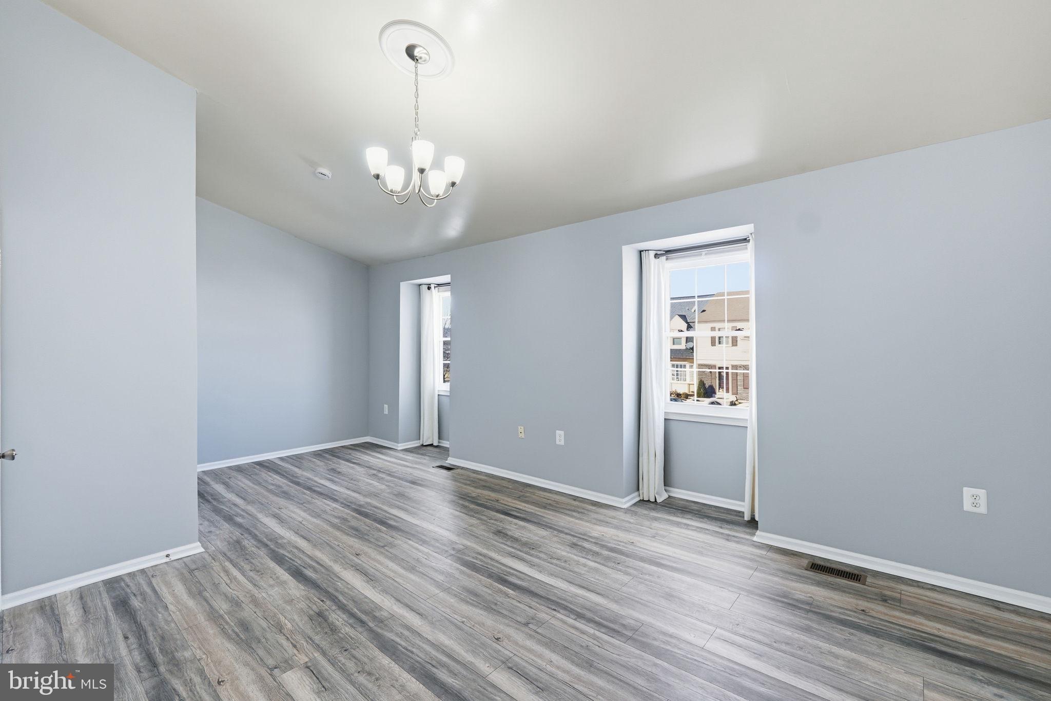 HILLCREST ORCHARDS - Residential