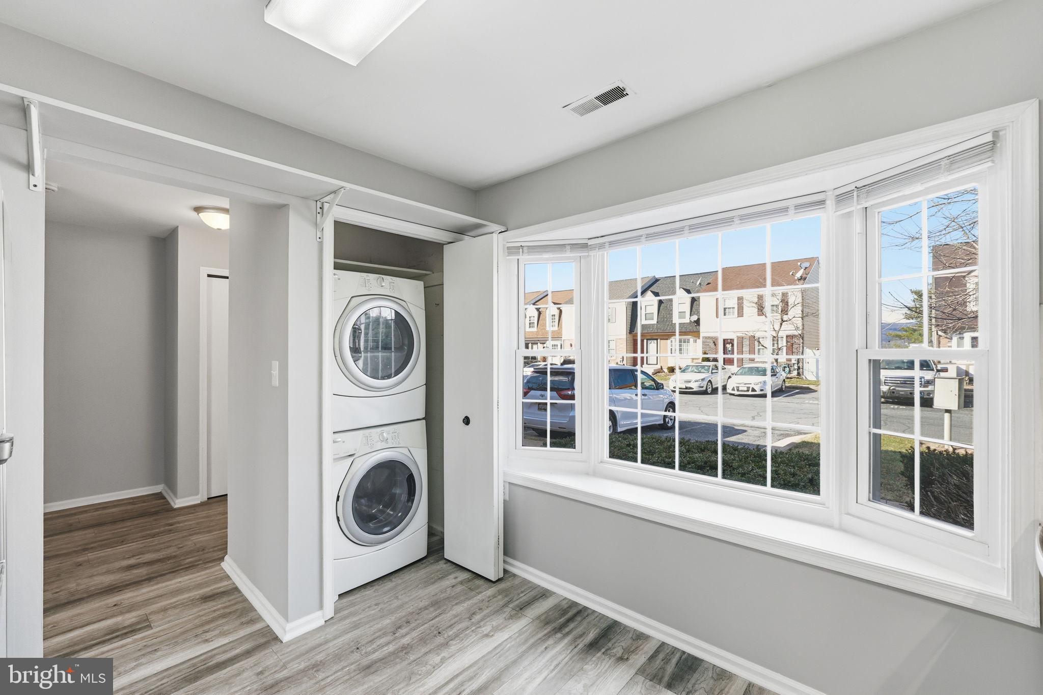 HILLCREST ORCHARDS - Residential